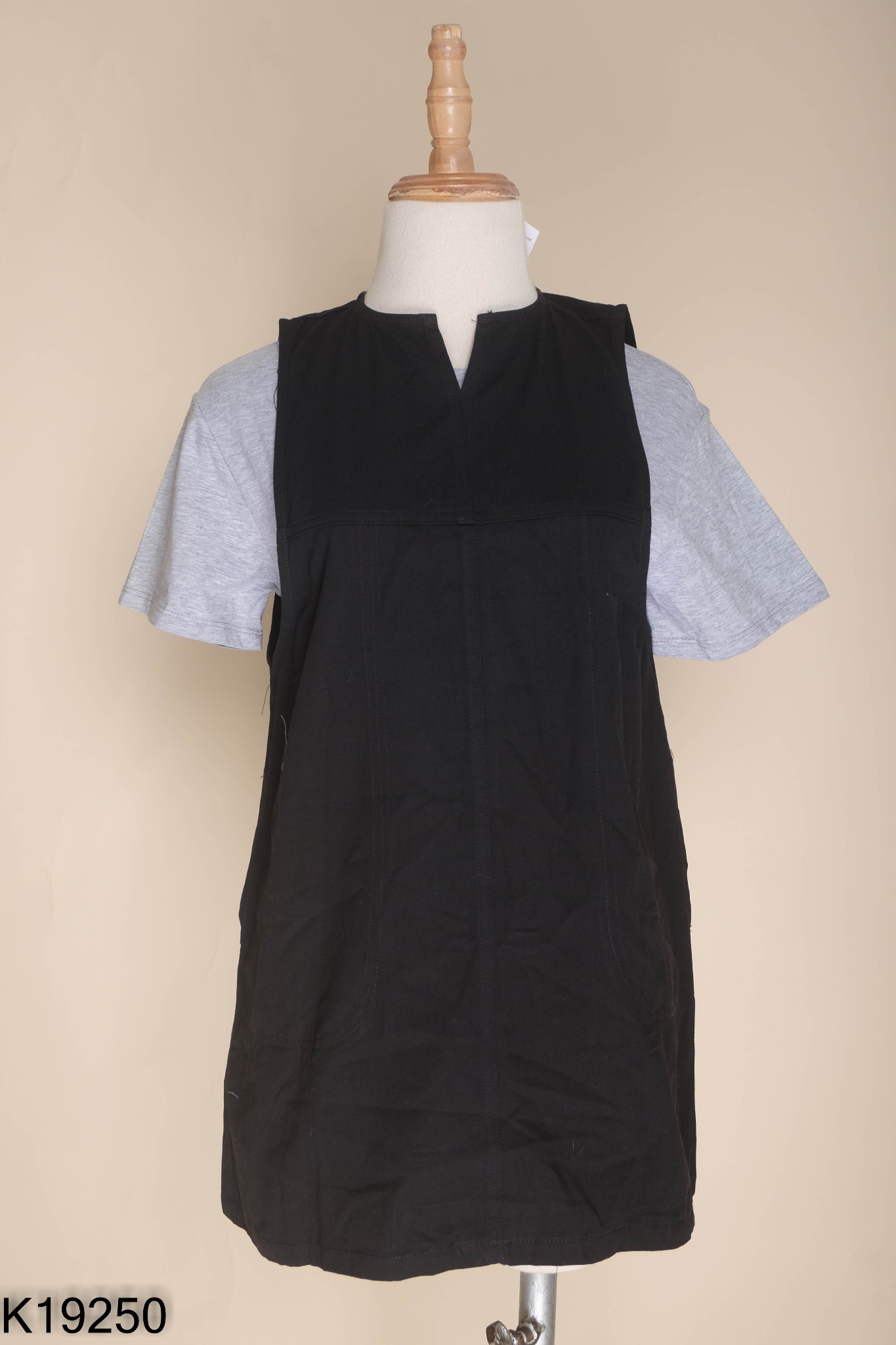 Set Yếm đen + áo xám KIDS