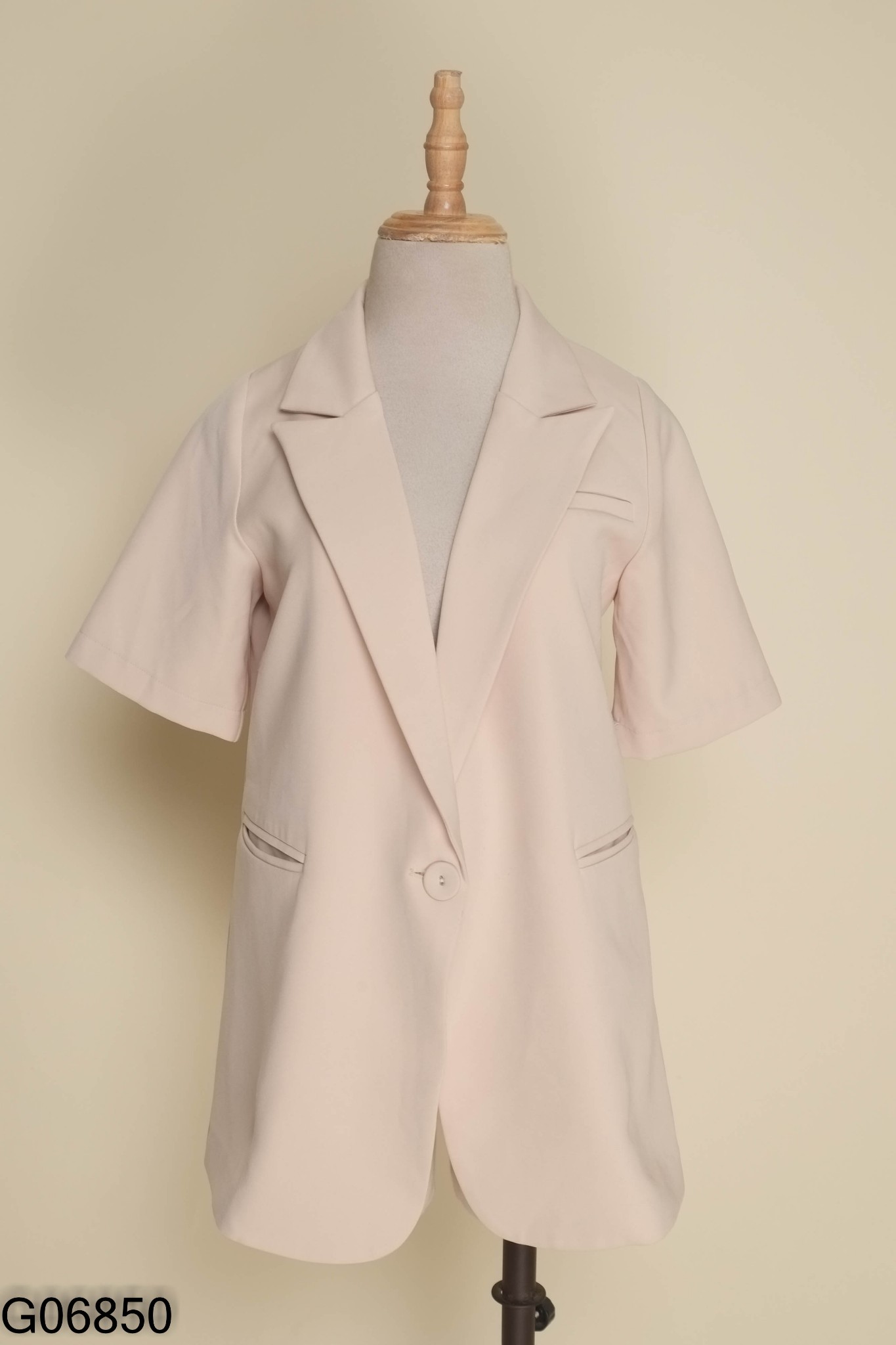 Áo blazer be ngắn tay