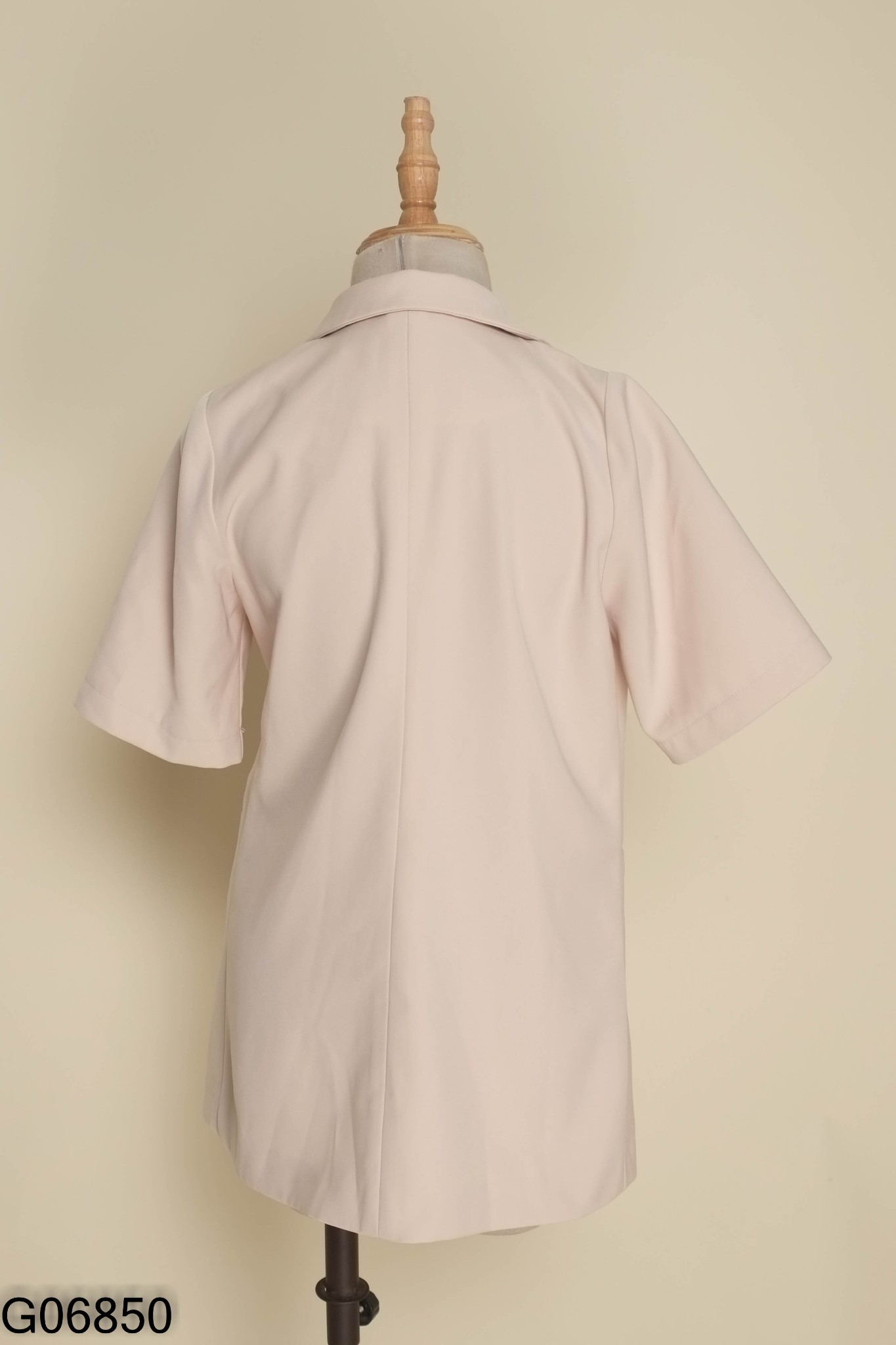 Áo blazer be ngắn tay