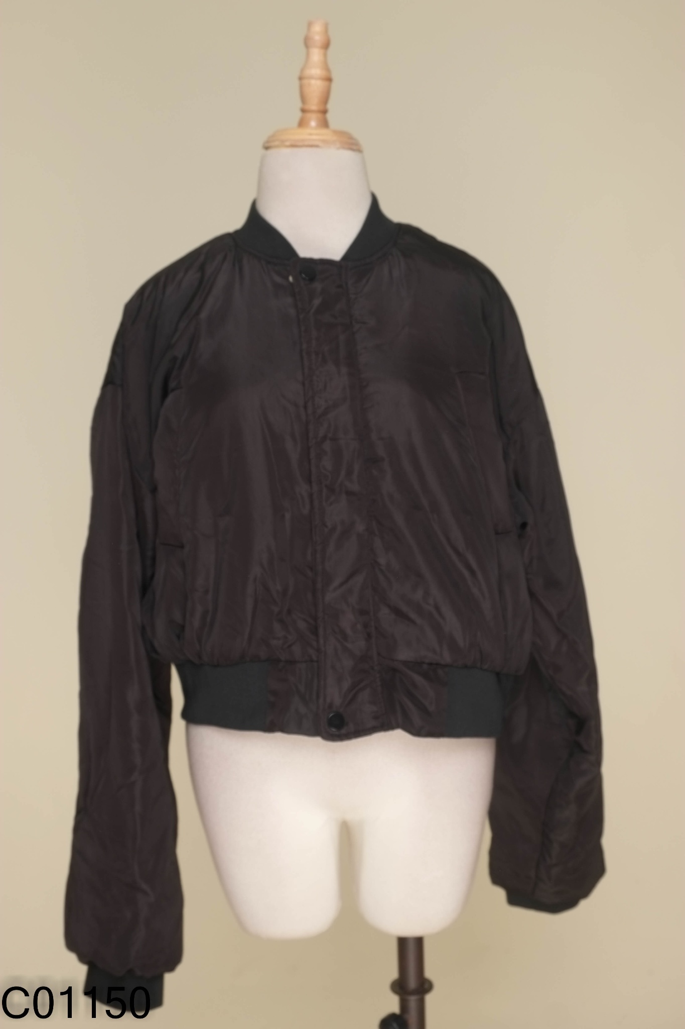 Áo khoác bomber đen