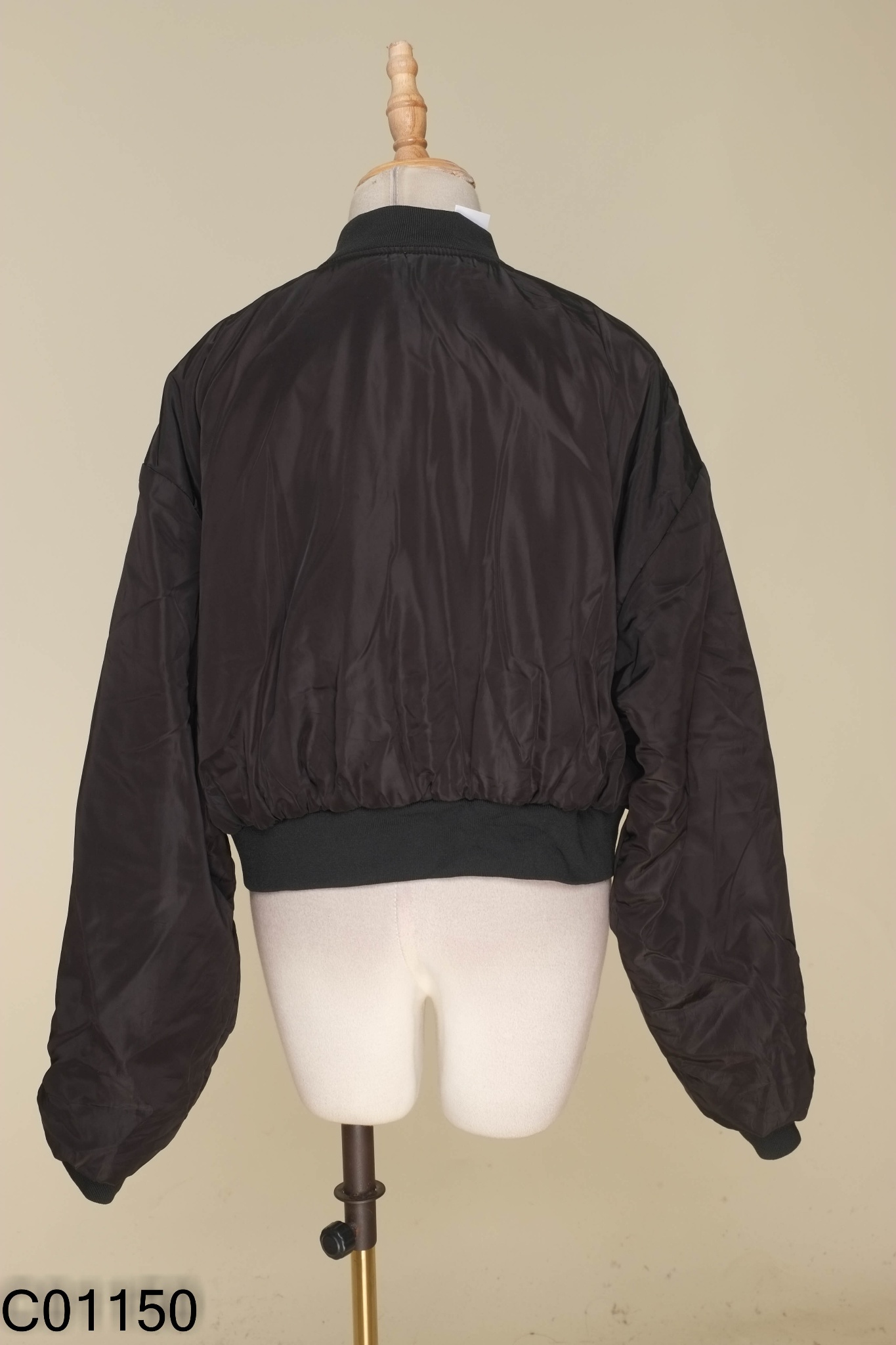 Áo khoác bomber đen