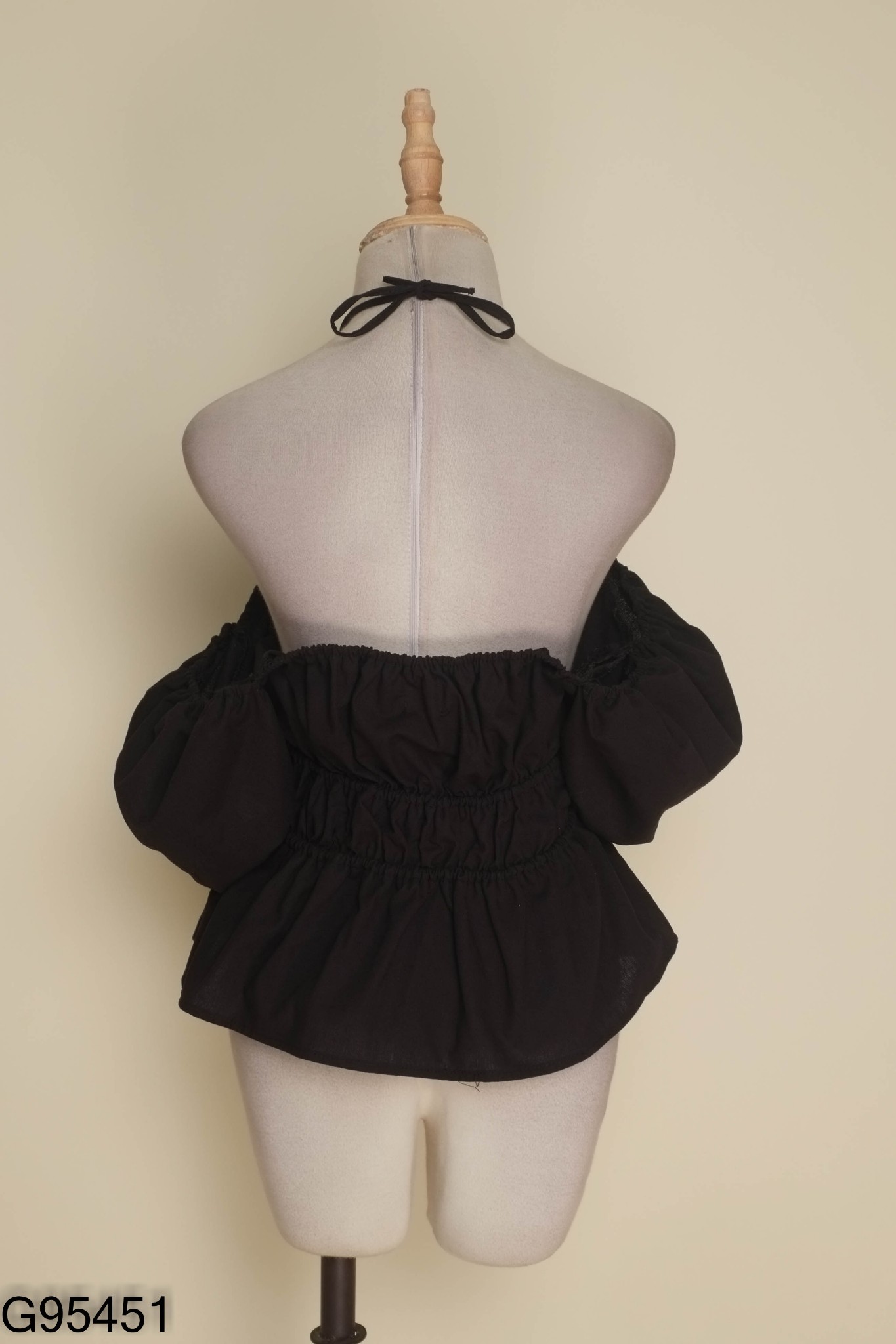 Áo linen đen tay phồng