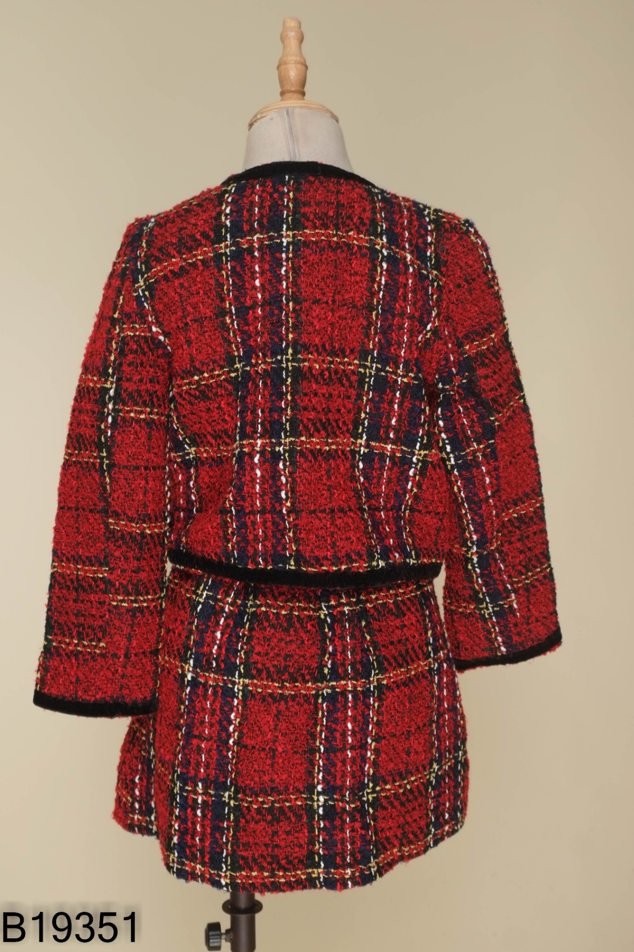 Set dạ tweed đỏ áo khoác + chân váy kid