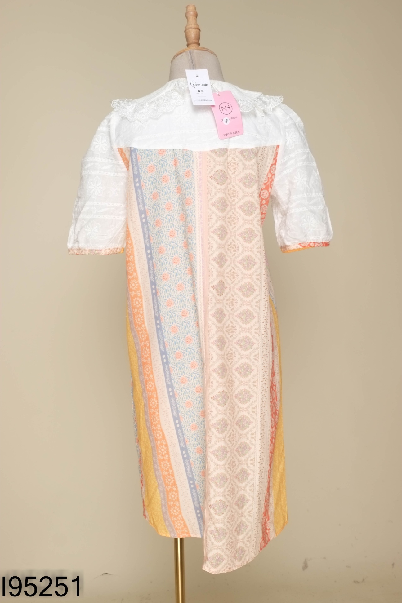 Váy NH CLOTHING thổ cẩm cổ ren bèo
