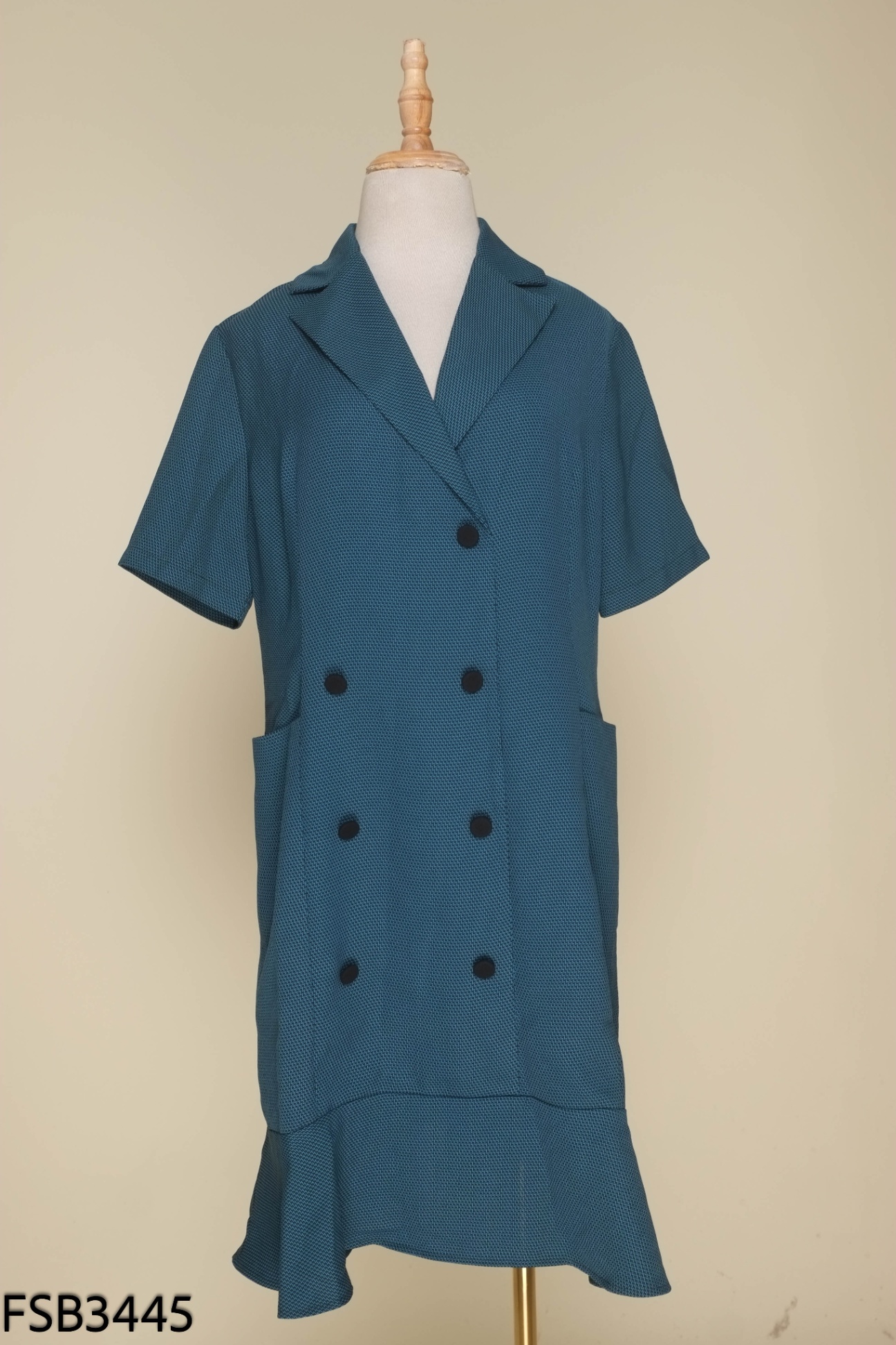 Váy suông xanh cổ vest
