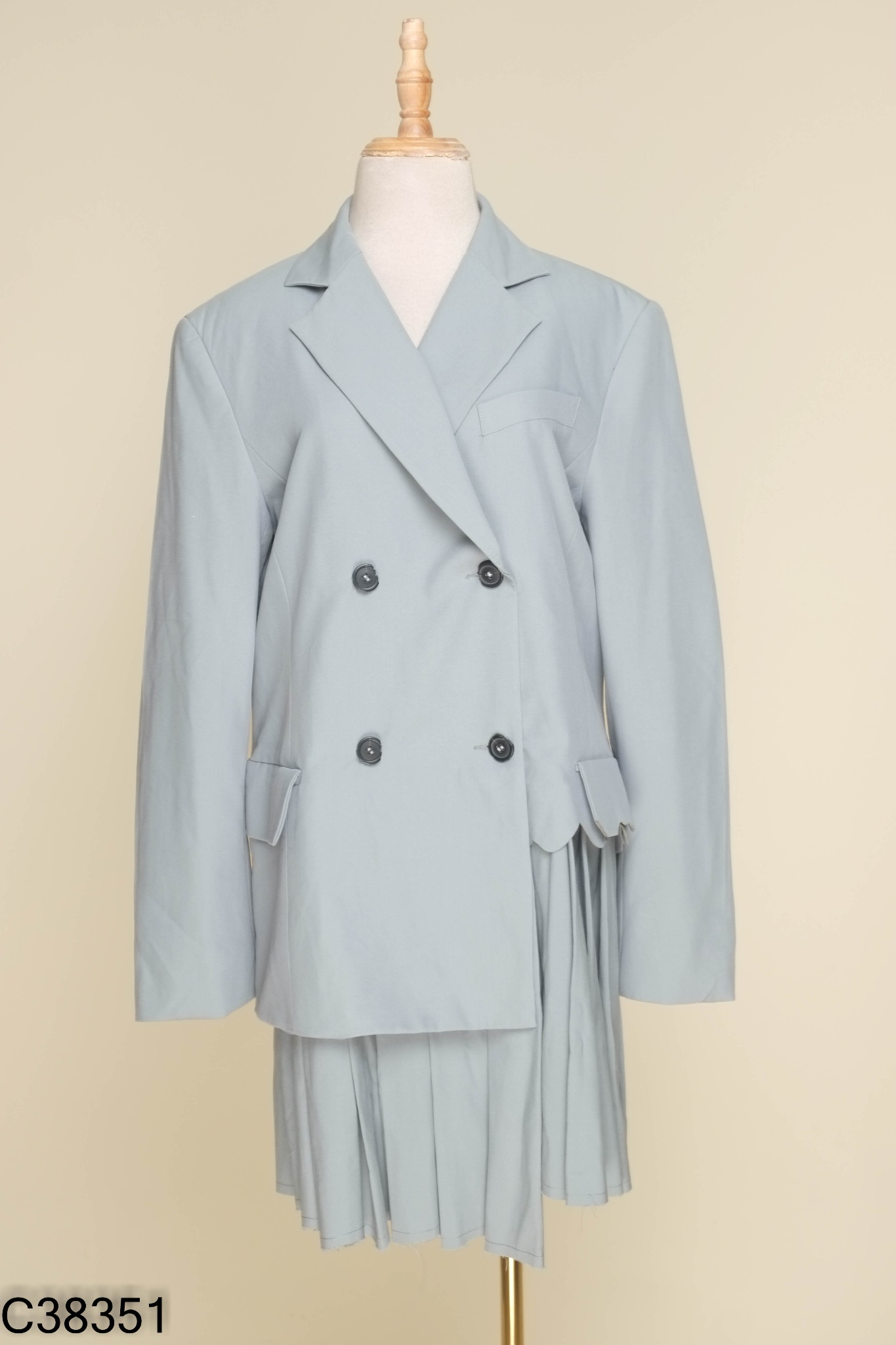 Váy xanh cổ vest cài khuy
