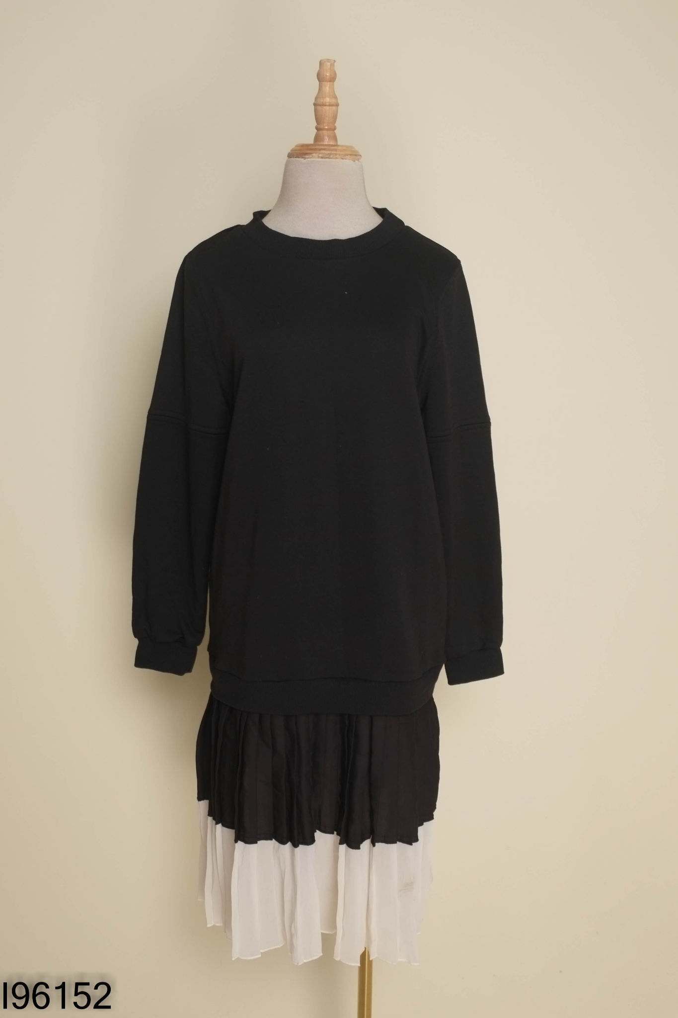 Váy nỉ đen ZARA phối chân váy xếp ly