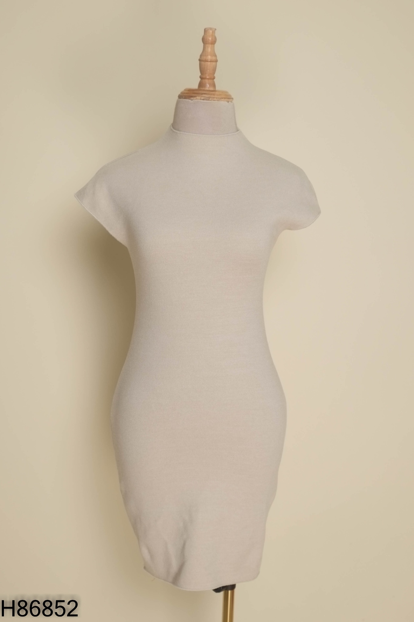 Váy len be ZARA trơn ôm body