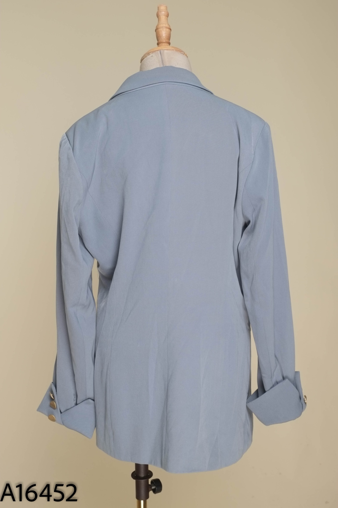 Áo khoác xanh cổ vest