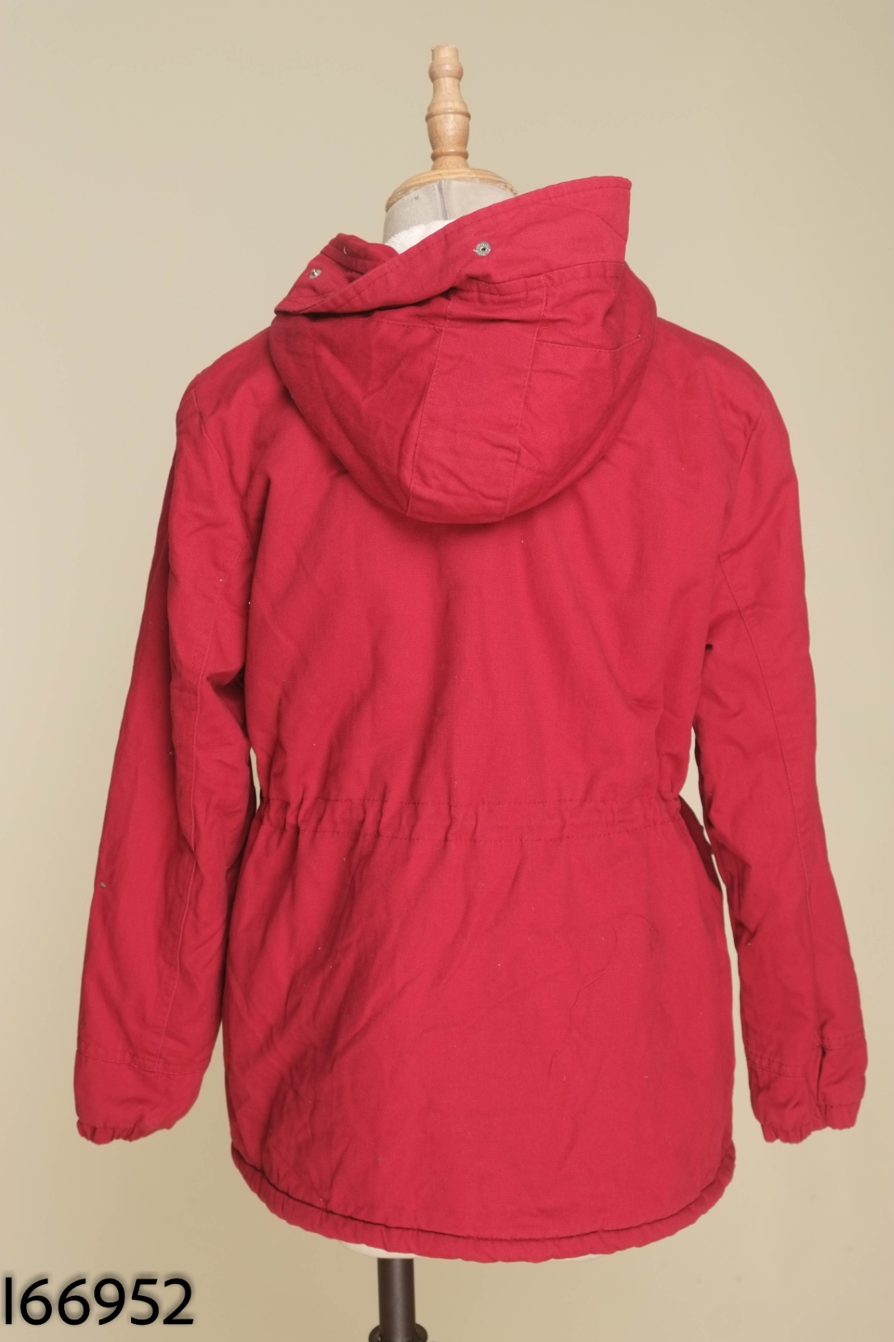 Áo khoác BERSHKA đỏ lót lông