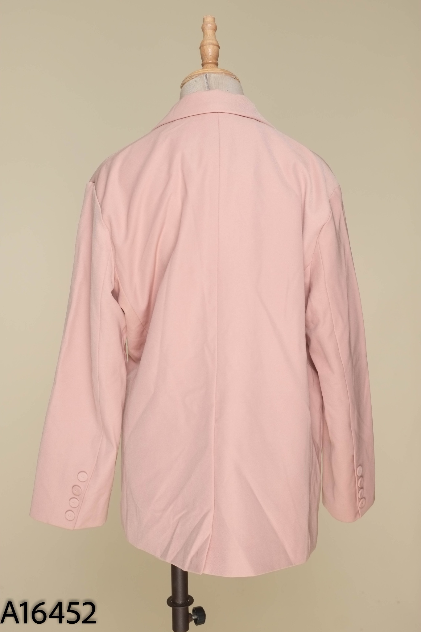 Áo khoác hồng cổ vest