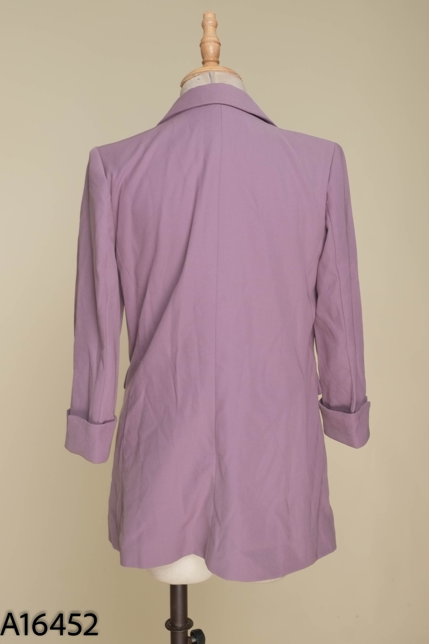 Áo khoác tím cổ vest tay lửng