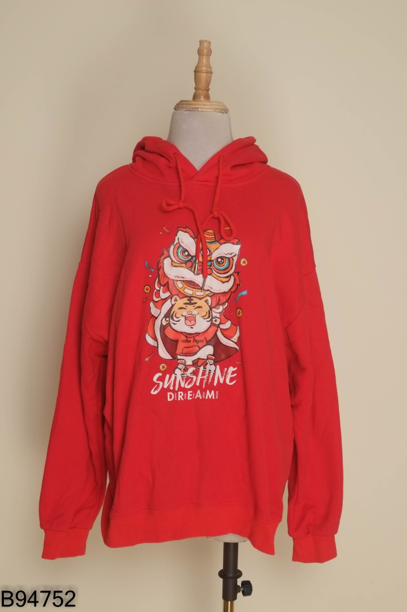 Áo hoodies nỉ đỏ in hình