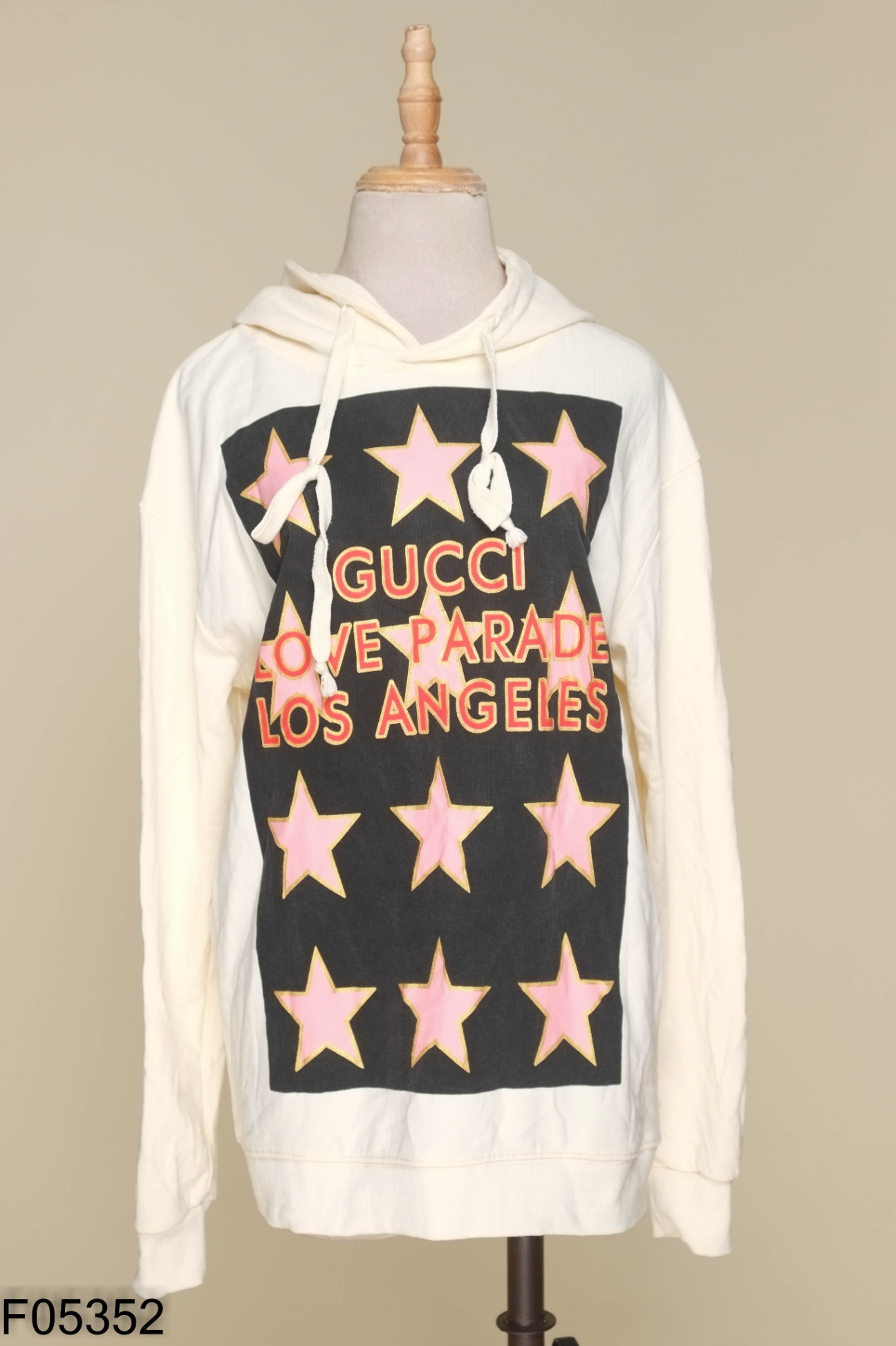 Áo hoodie GUCCI kem họa tiết sao hồng