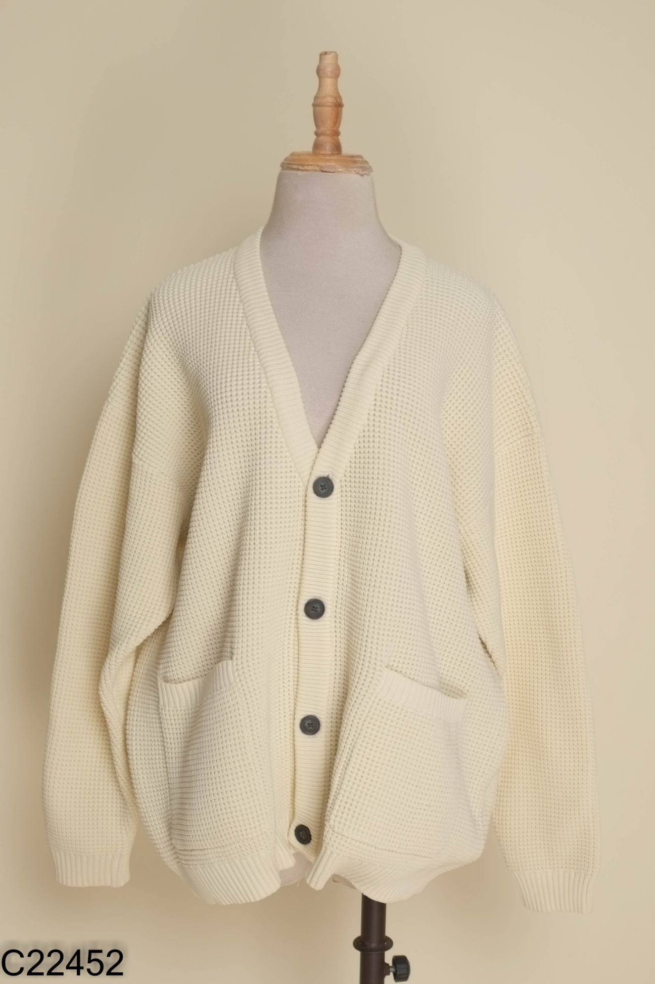 Áo cardigan len be phối cúc