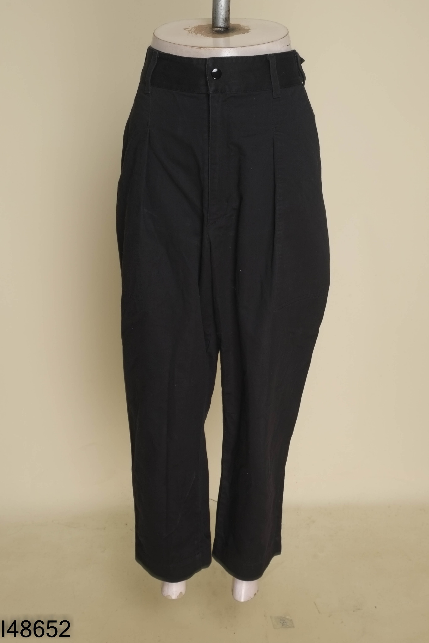 Quần UNIQLO đen dài