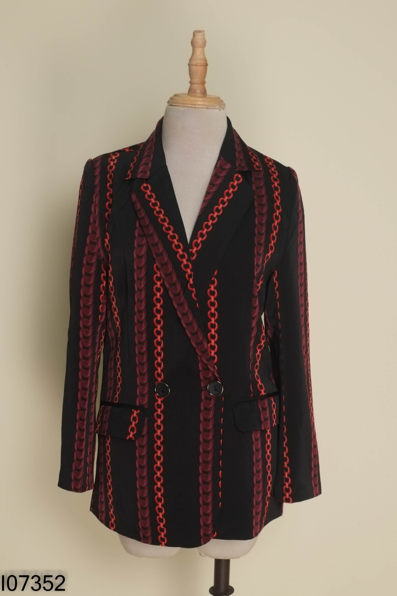 Áo khoác vest TIUN đen xích đỏ