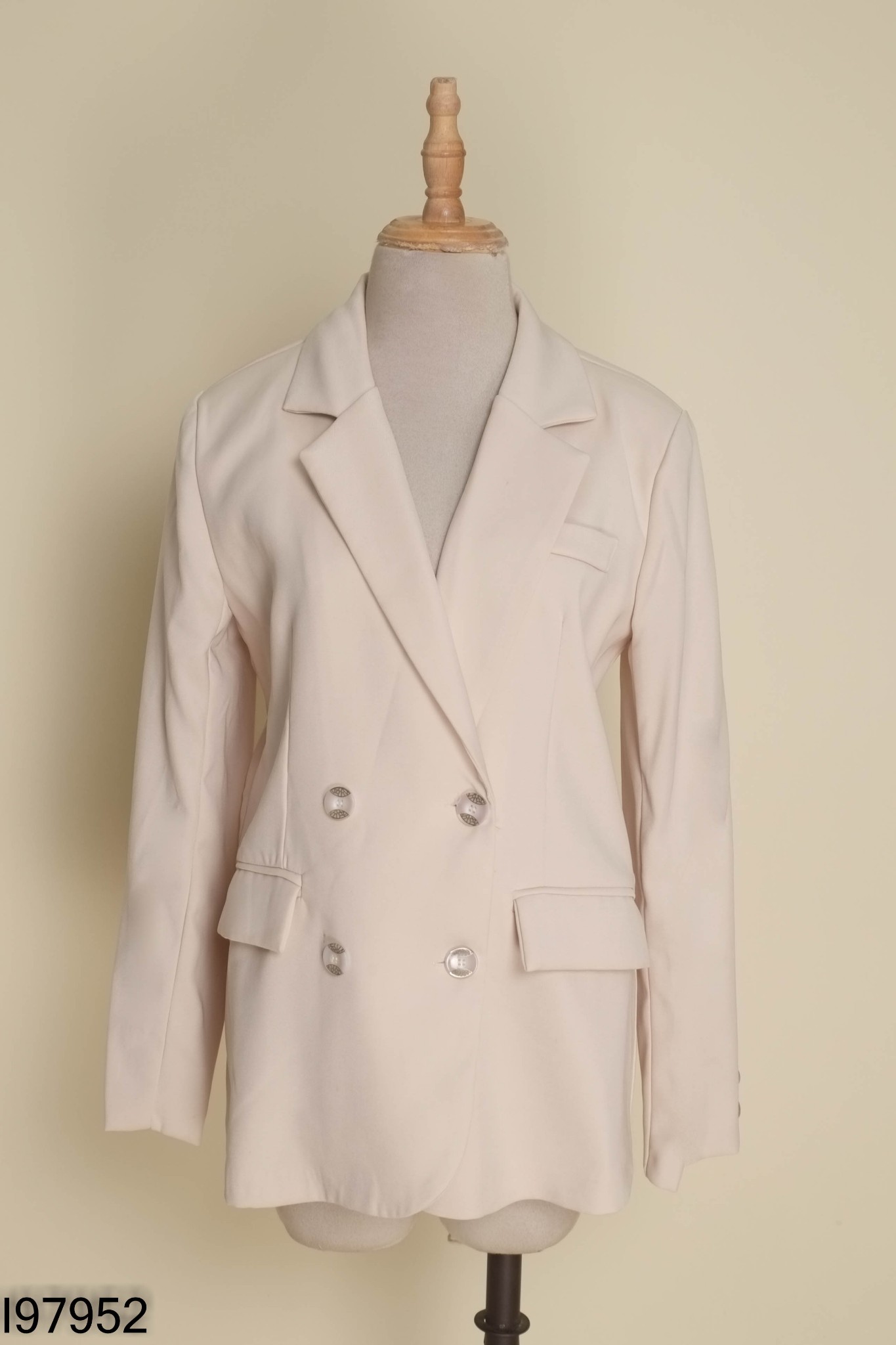 Áo blazers be cổ vest có đệm vai