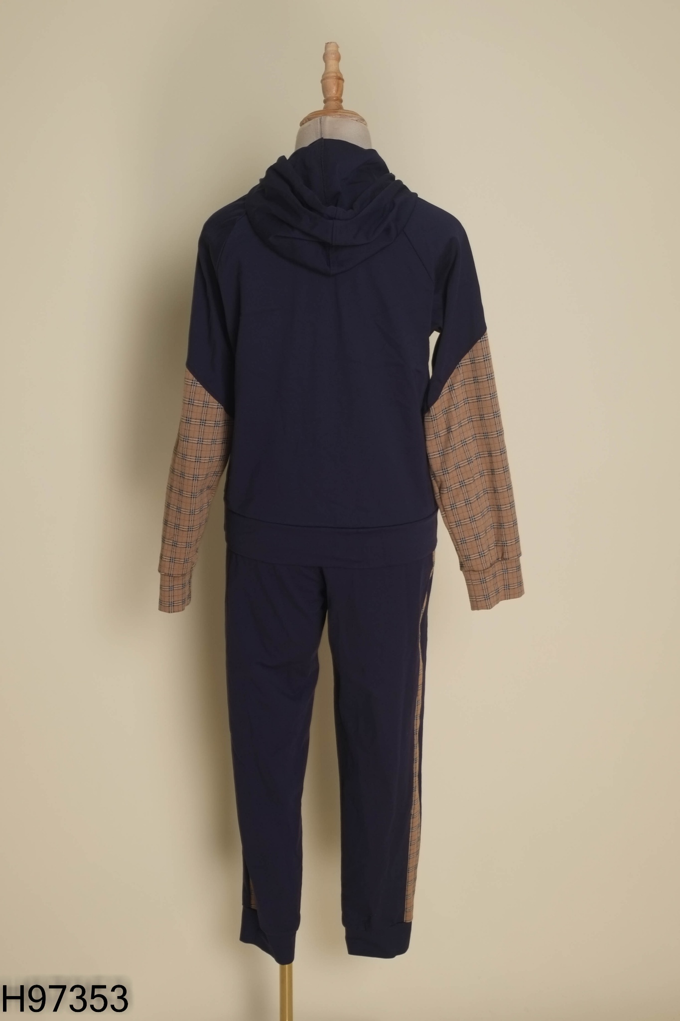 Set áo hoodie xanh kẻ + quần dài