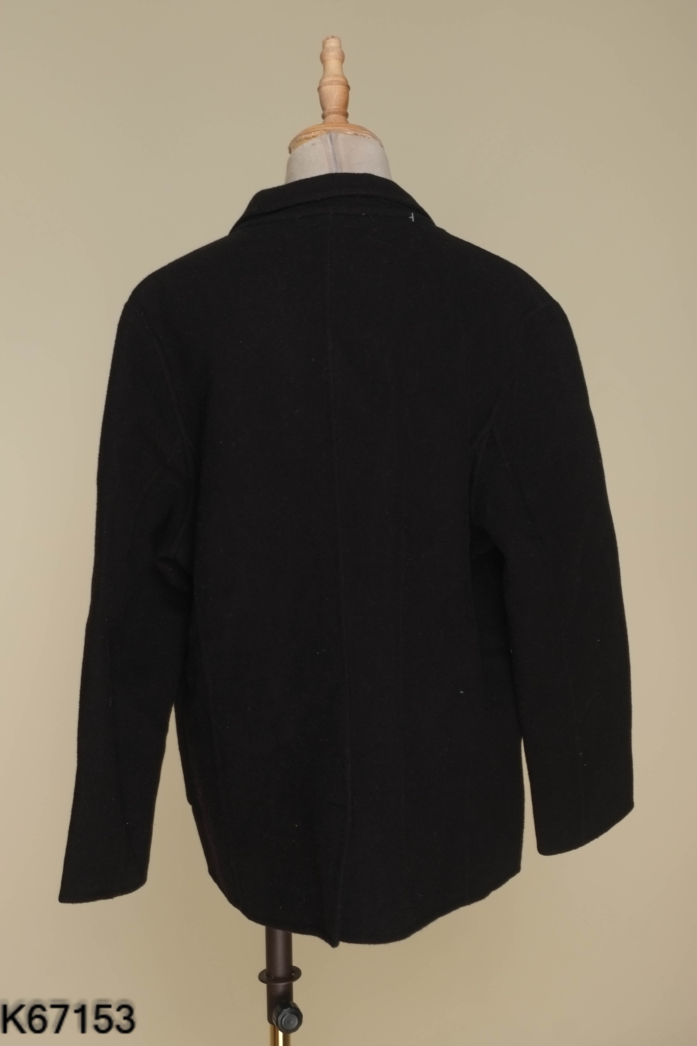 Áo khoác dạ đen trơn cổ vest