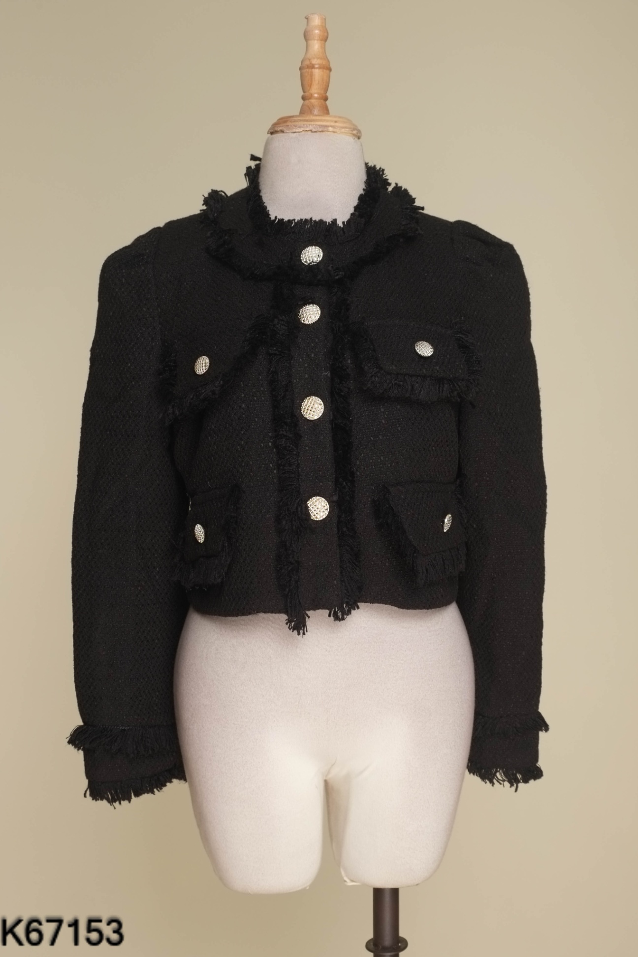 Áo khoác dạ tweed đen viền tua rua
