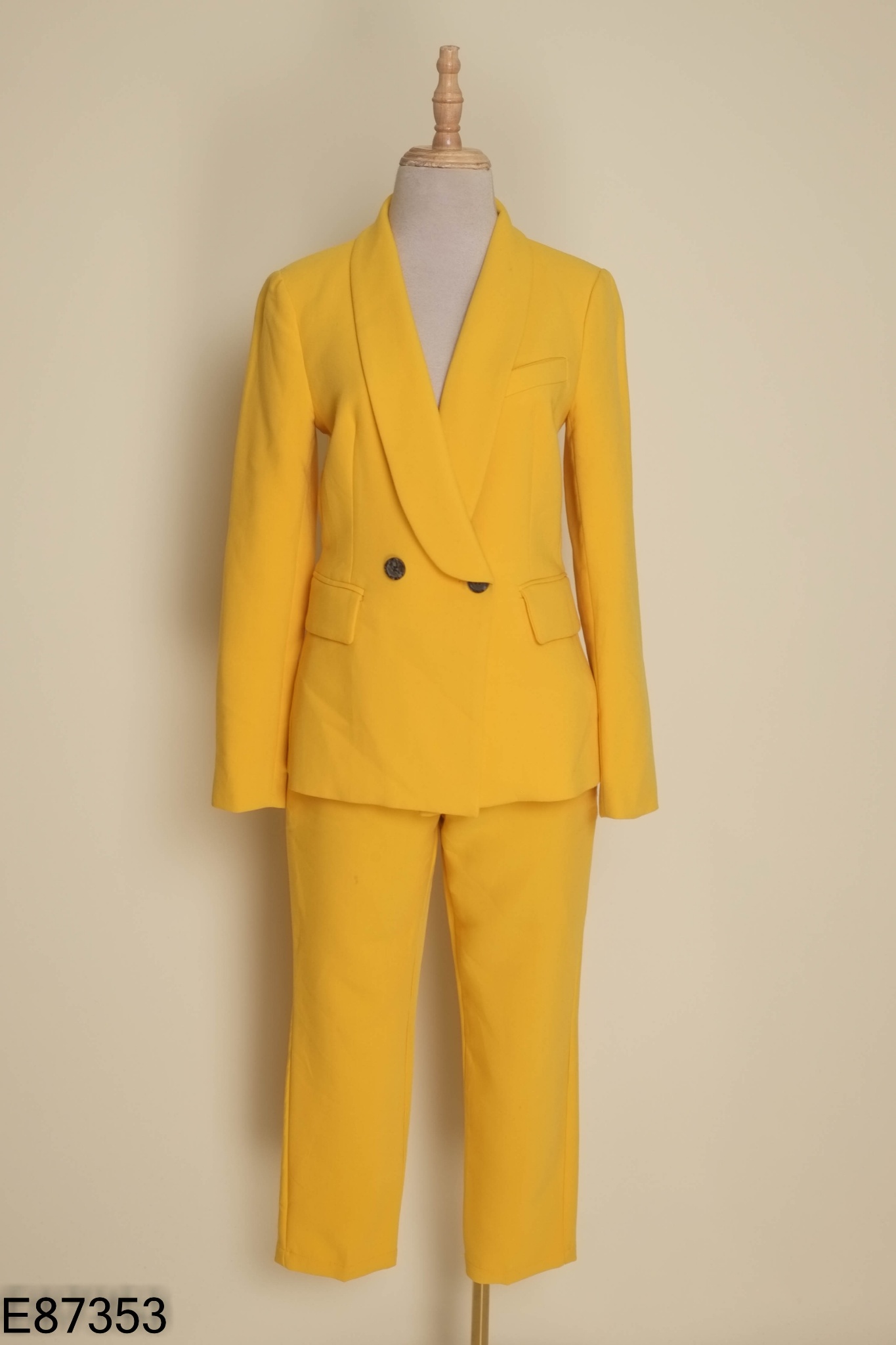 Set Áo blazer vàng + quần dài