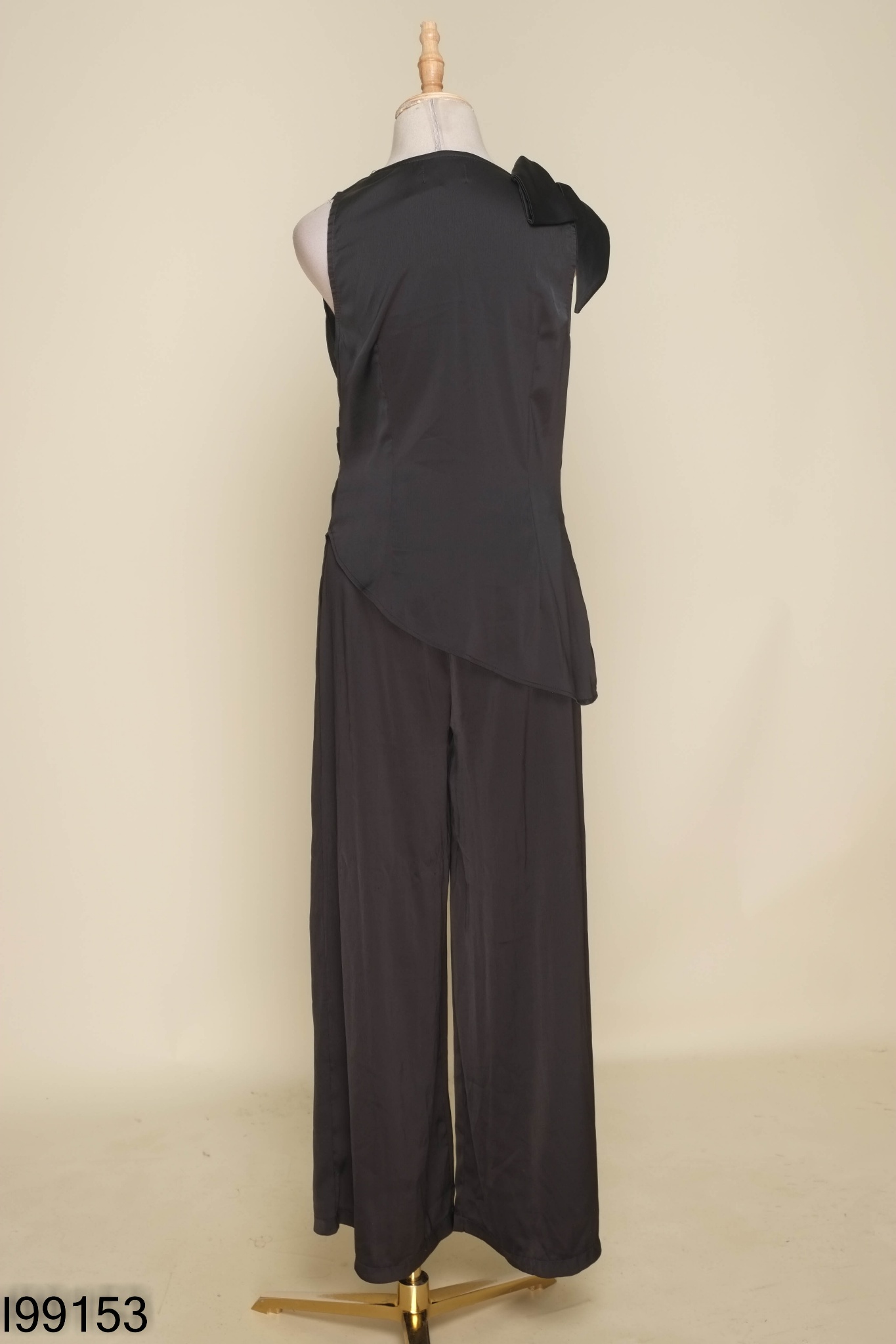 Set Áo lụa đen phối nơ + quần dài