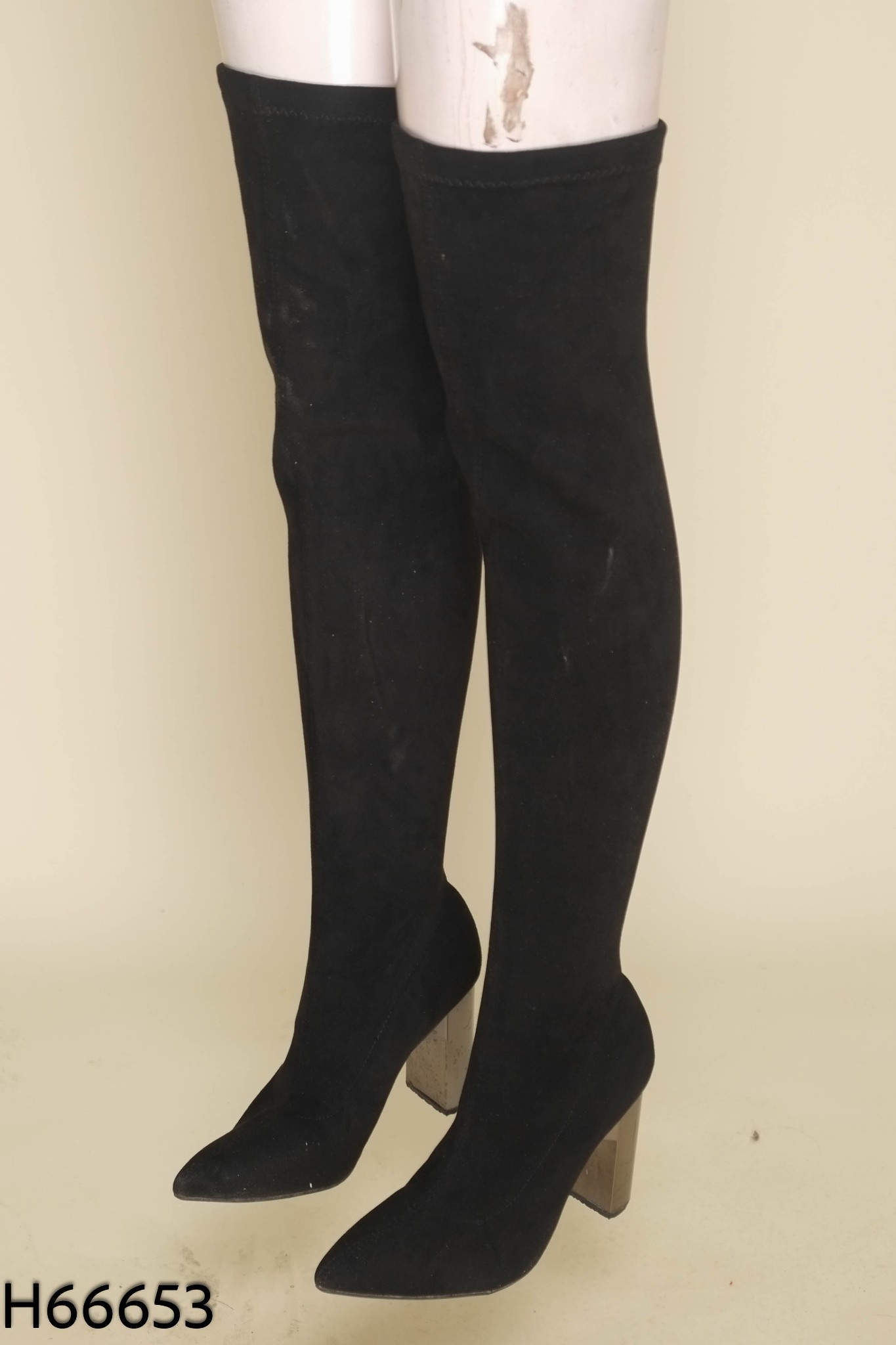 Boots đen da lộn