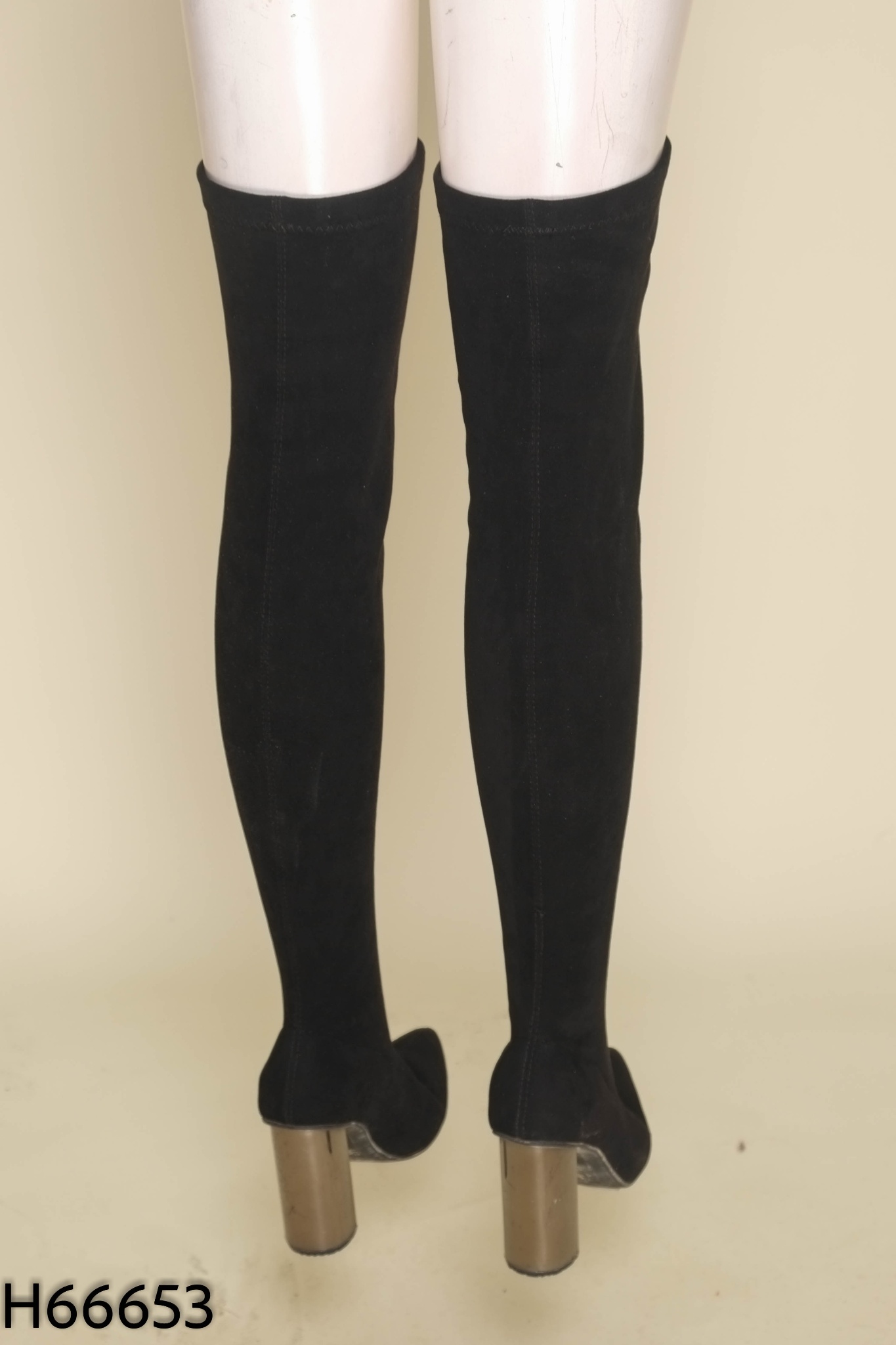 Boots đen da lộn