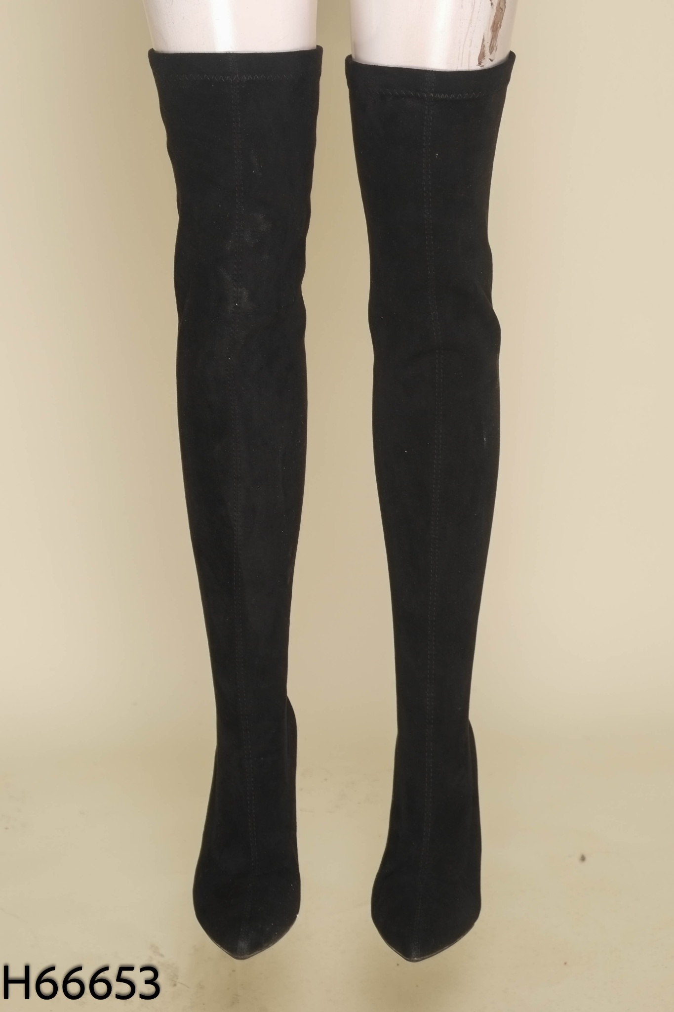 Boots đen da lộn