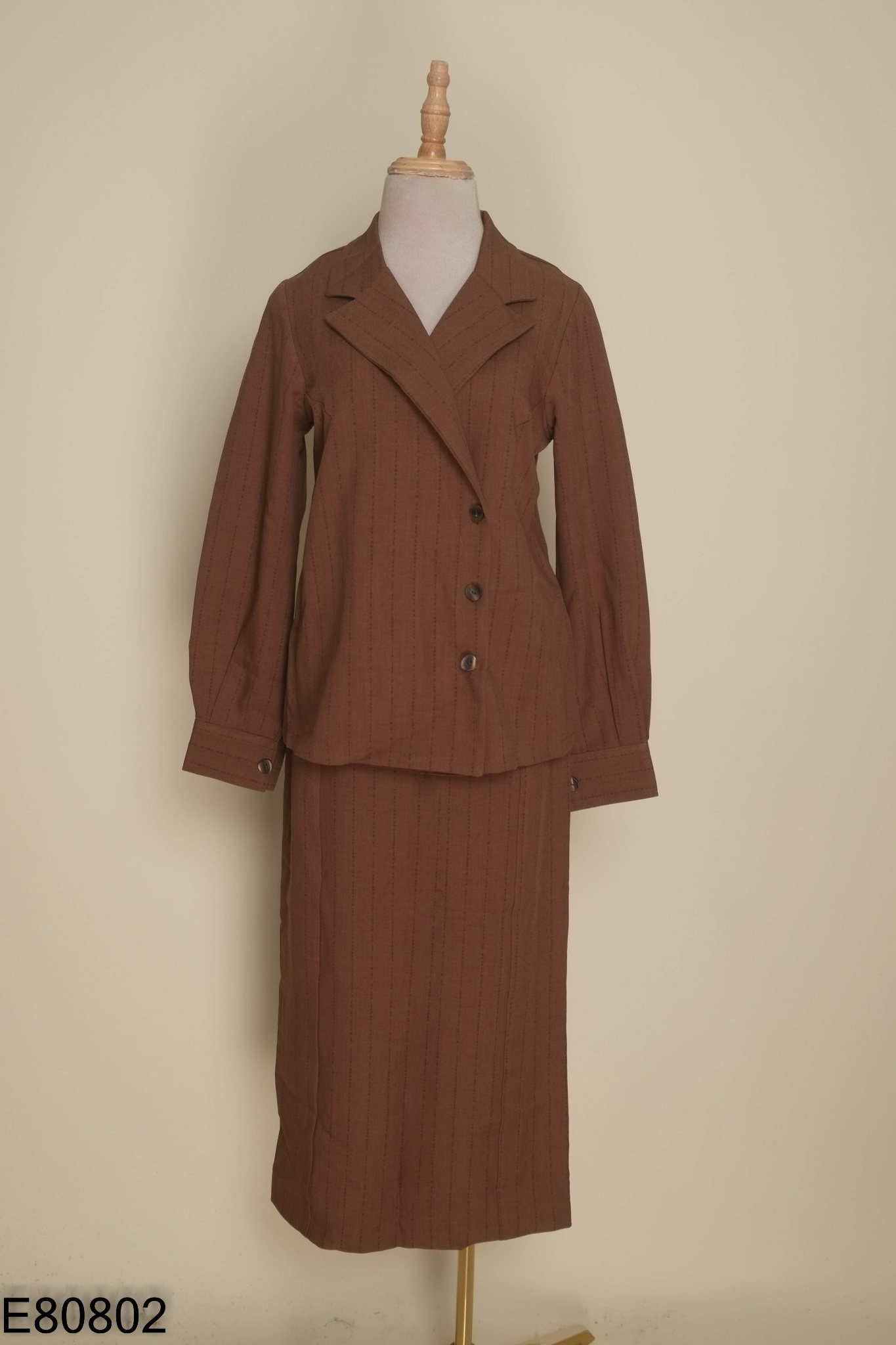 Set nâu áo blazers + chân váy