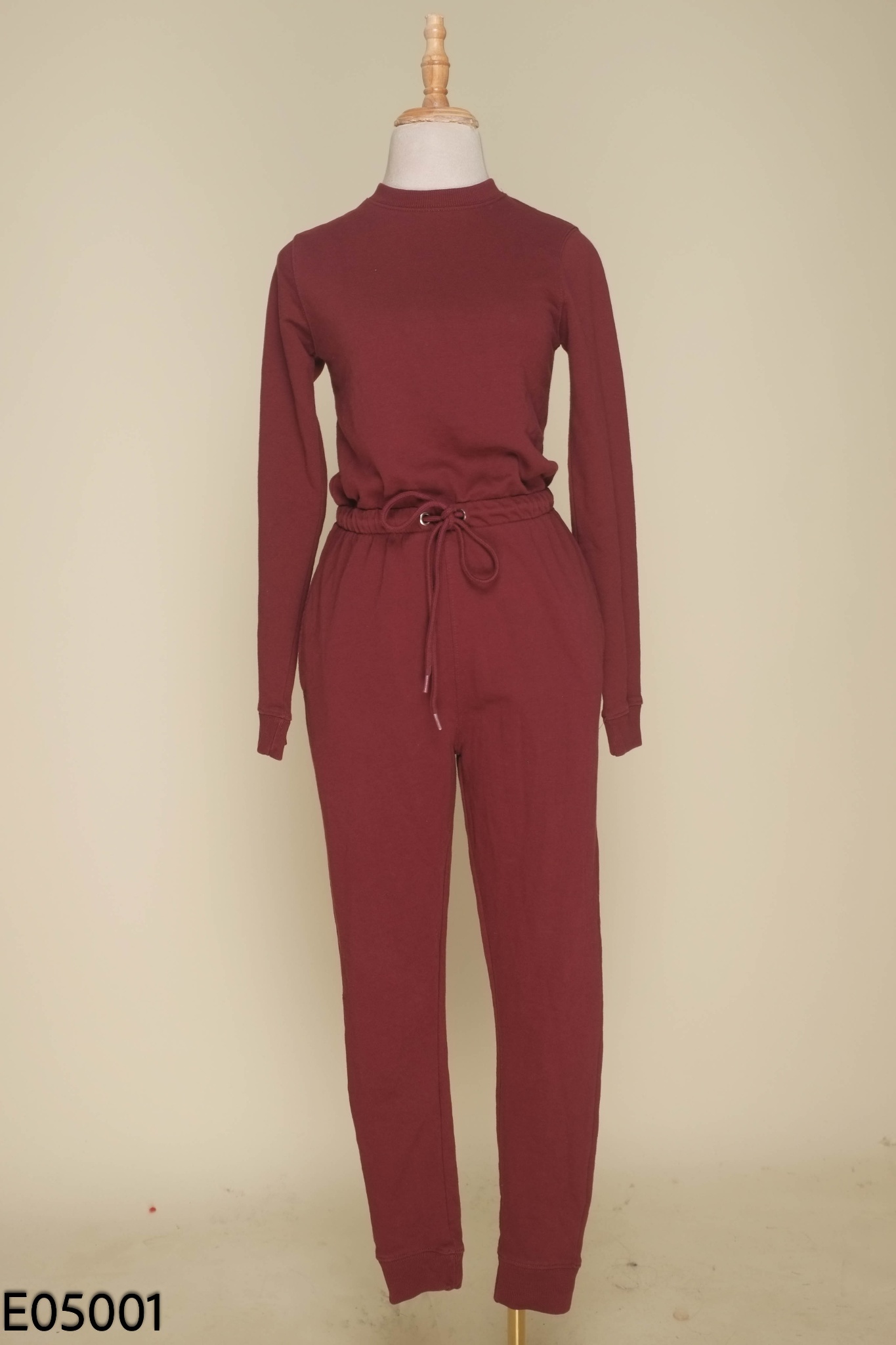 Jumsuits nỉ đỏ thẫm