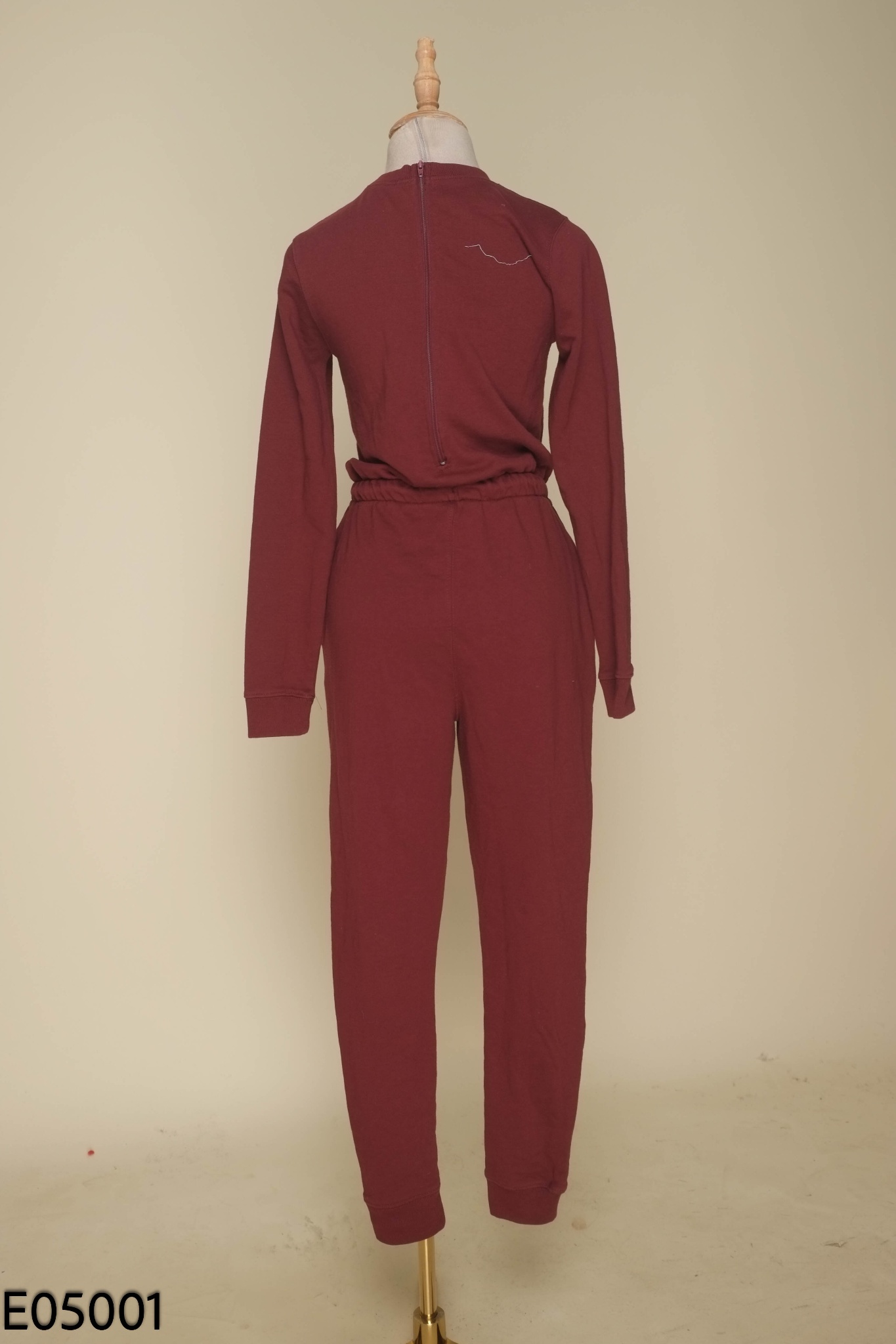 Jumsuits nỉ đỏ thẫm