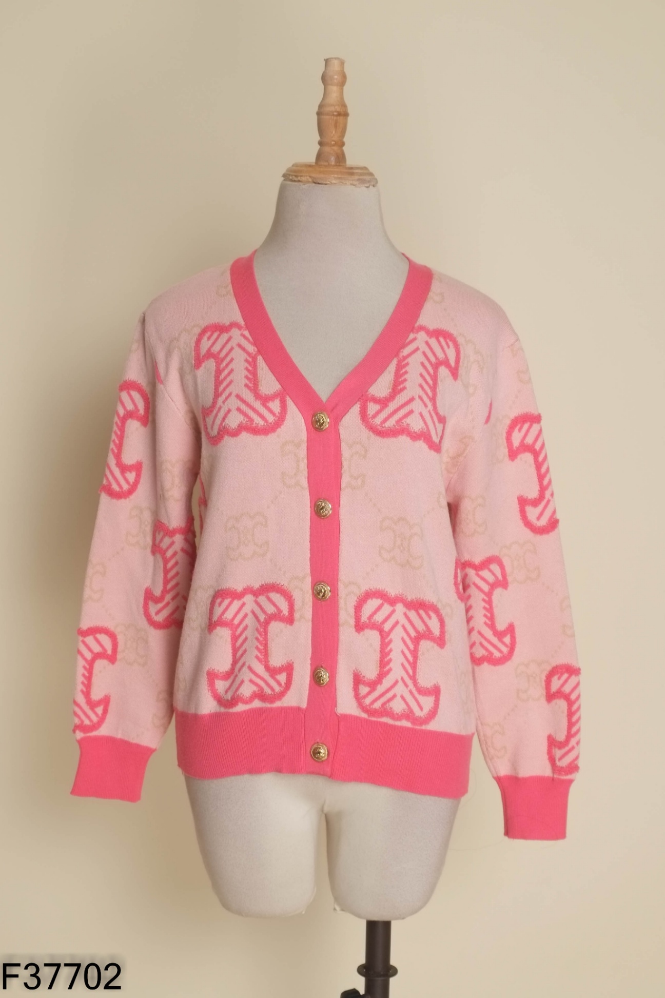 Áo len cardigan hồng phối họa tiết