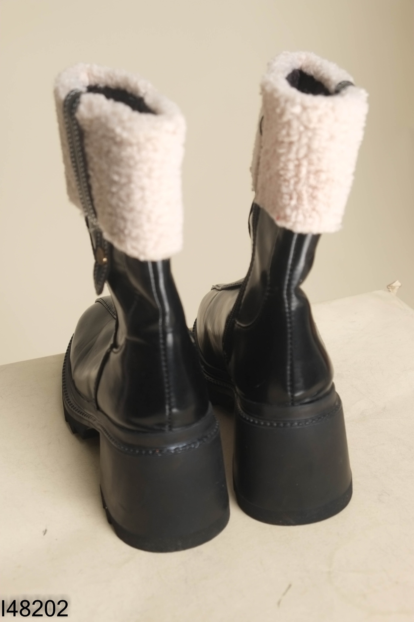 Boot da đen phối lông cừu