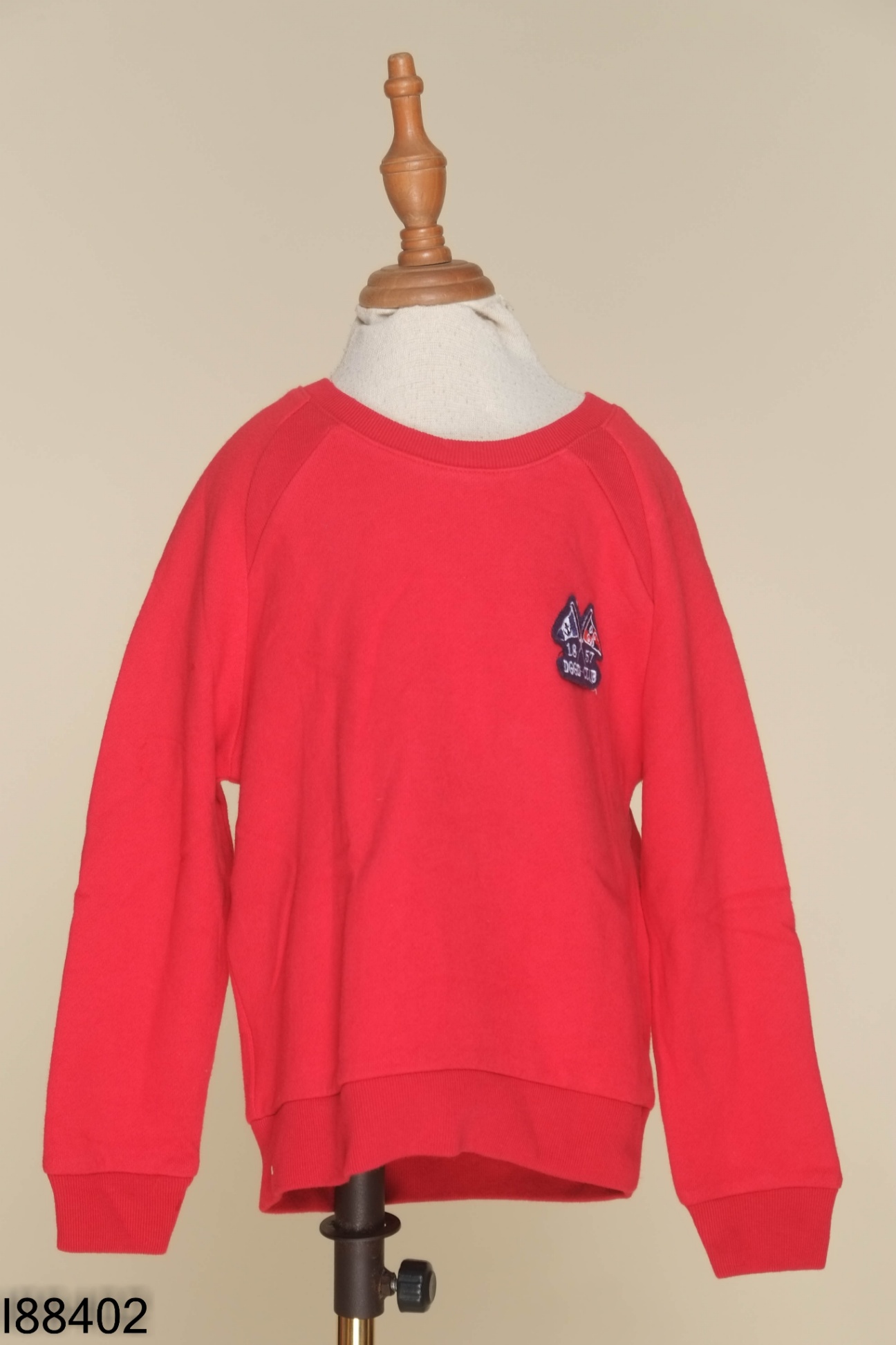 Áo nỉ đỏ thêu cờ KIDS