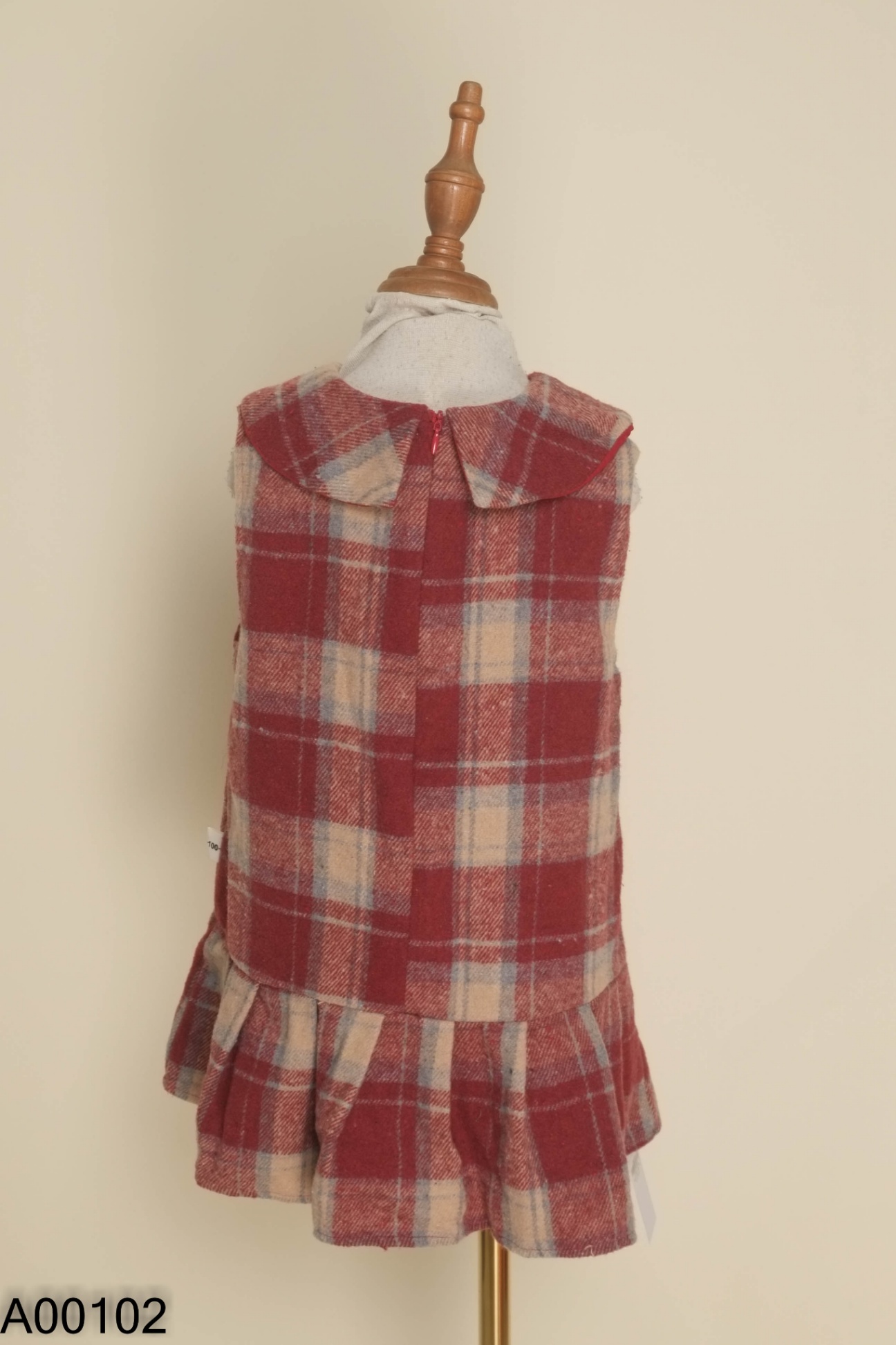Váy kids đỏ kẻ trắng cổ bèo