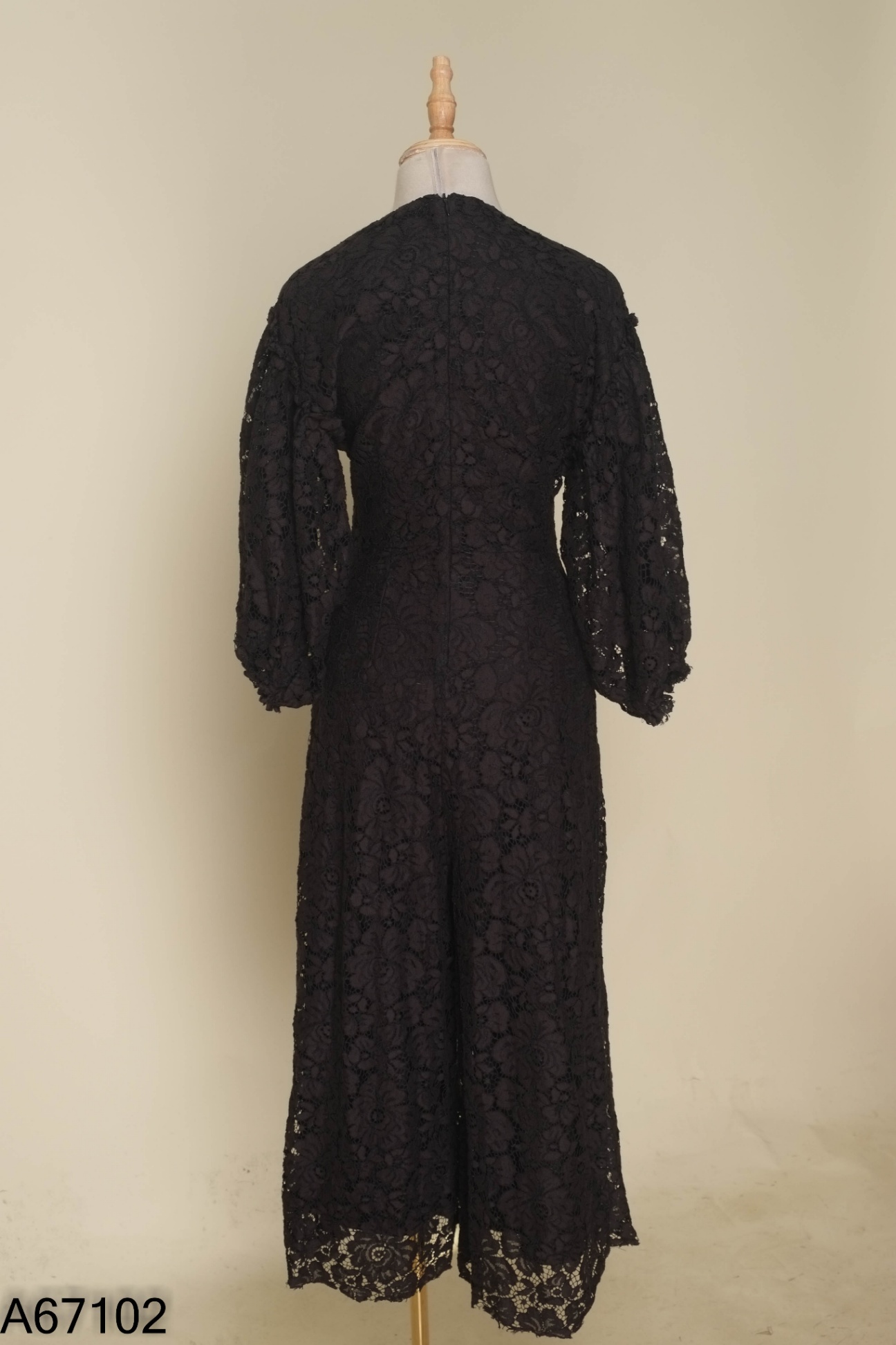 Jumpsuits ren ZARA đen tay phồng