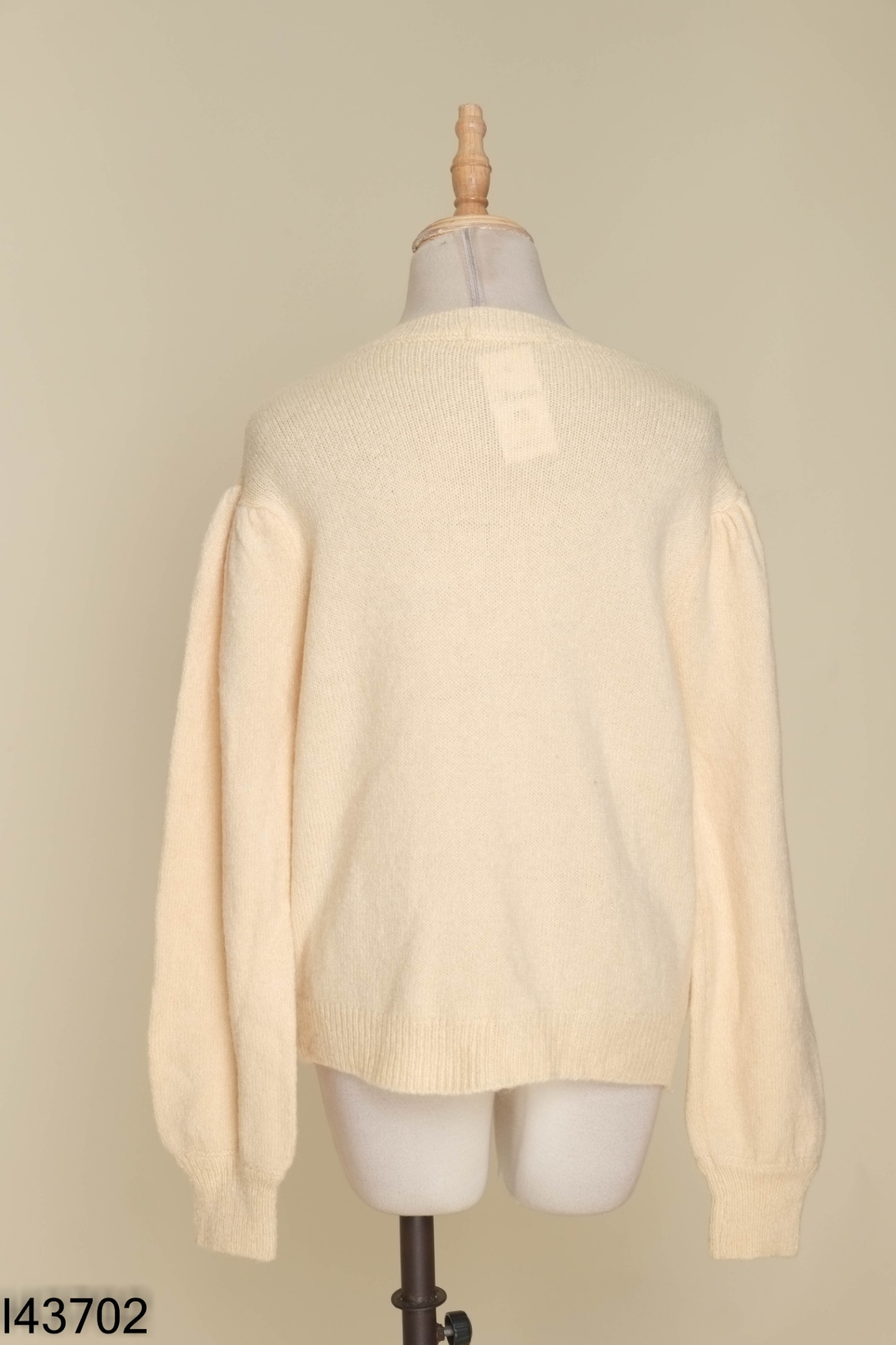 Áo len cardigan be họa tiết thêu hoa