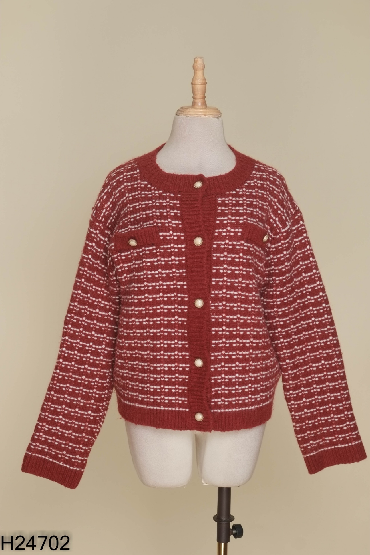 Áo len cardigan đỏ mix trắng phối cúc ngọc