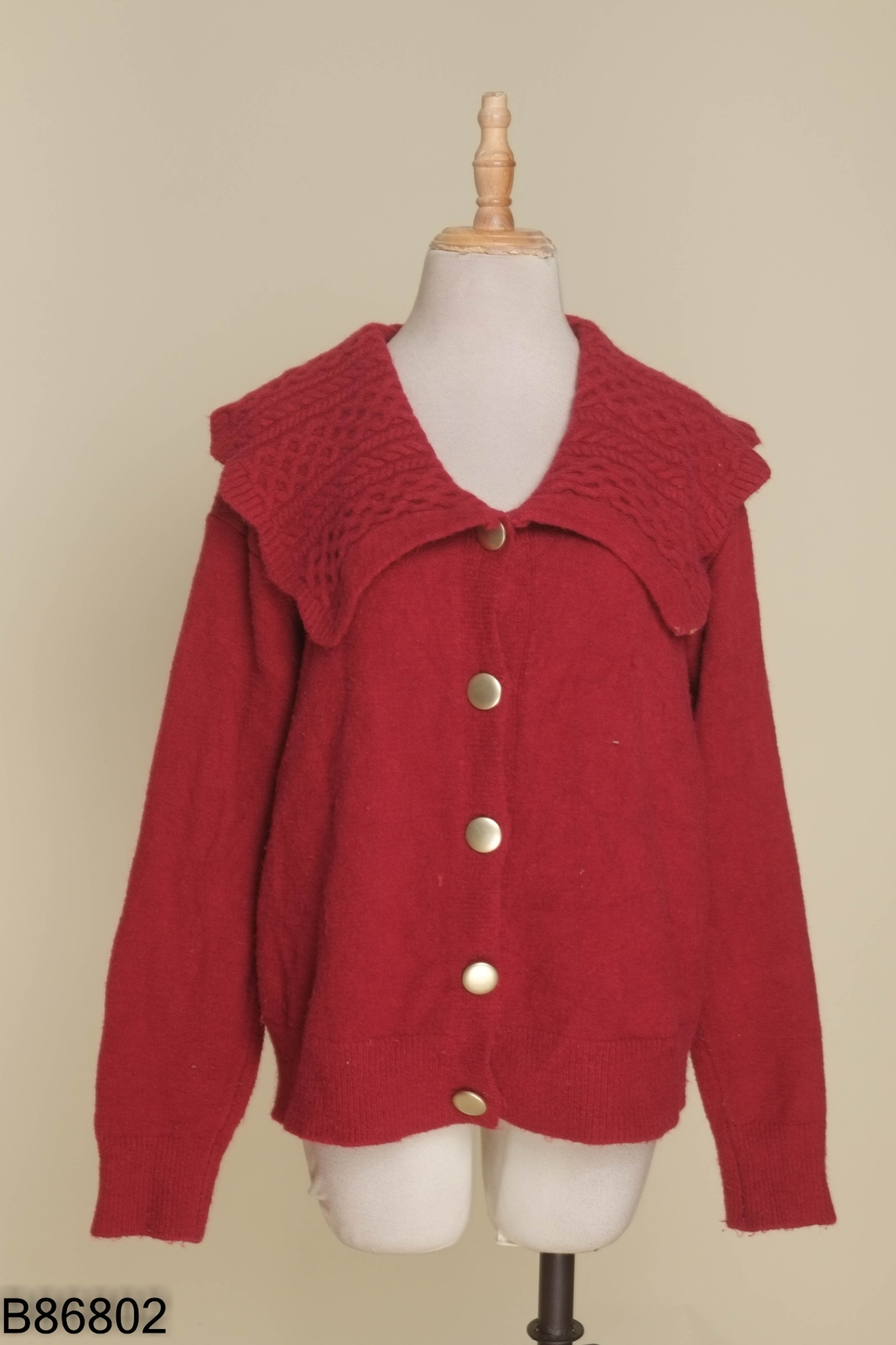 Áo cardigans len đỏ cổ bèo