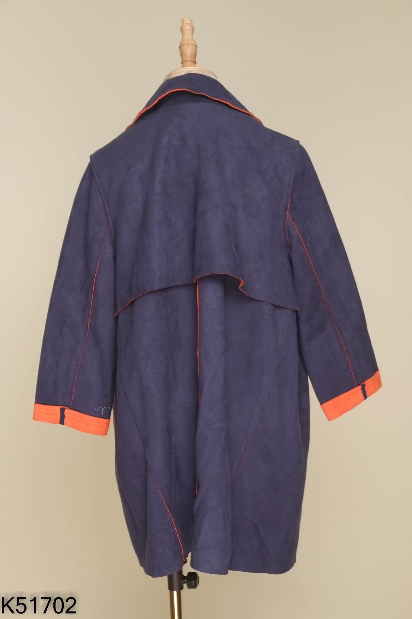 Áo da lộn xanh cổ vest