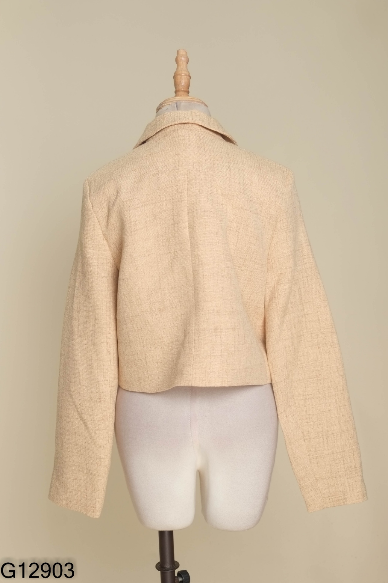 Áo be dáng ngắn cổ vest