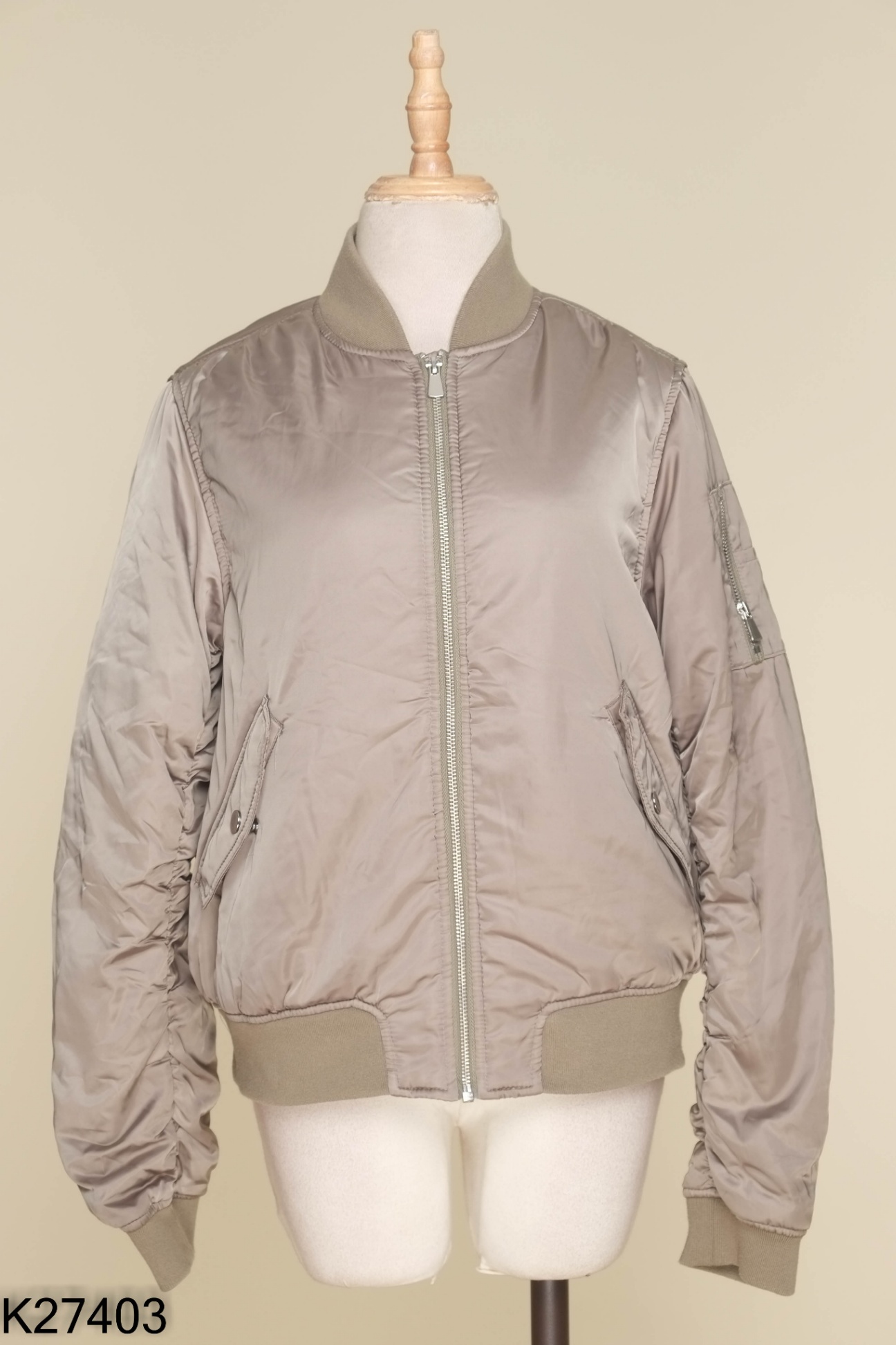 Áo khoác bomber xanh rêu