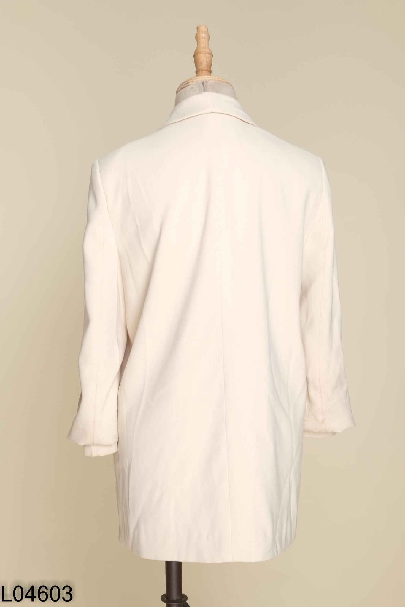 Áo blazer LAYLAbe tay lỡ