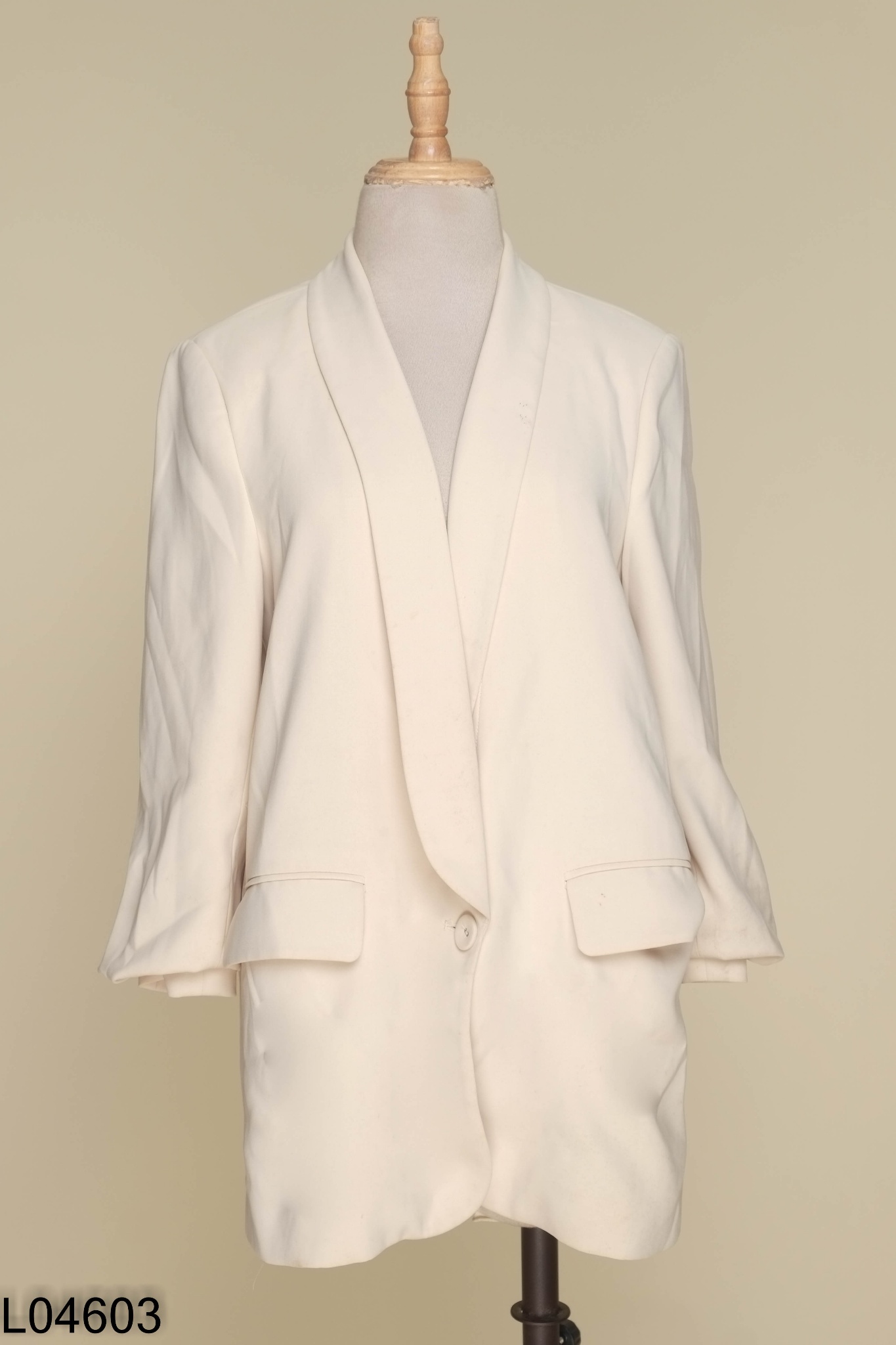 Áo blazer LAYLAbe tay lỡ