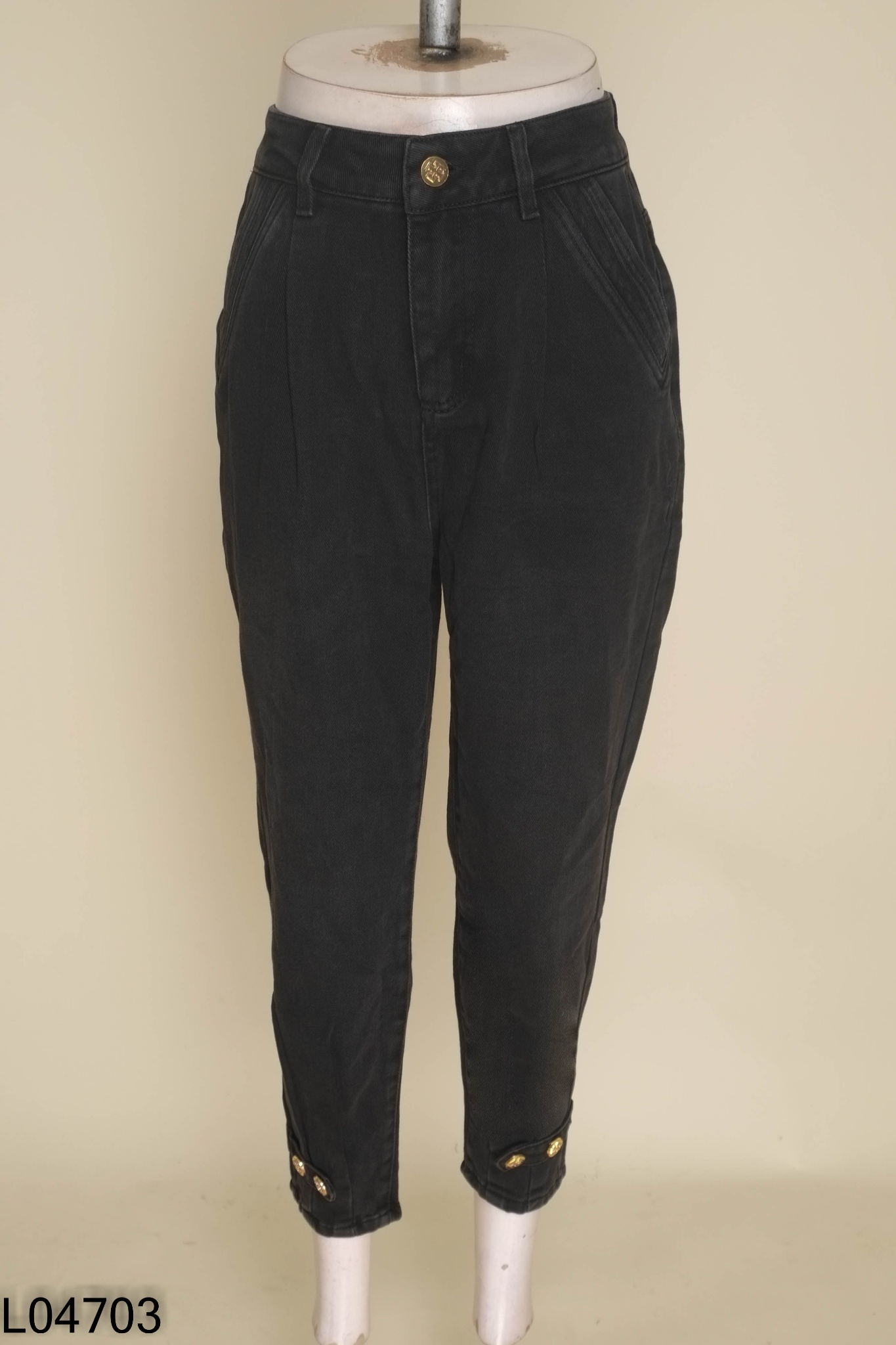 NEWTAG Quần jeans xám đen cúc gấu