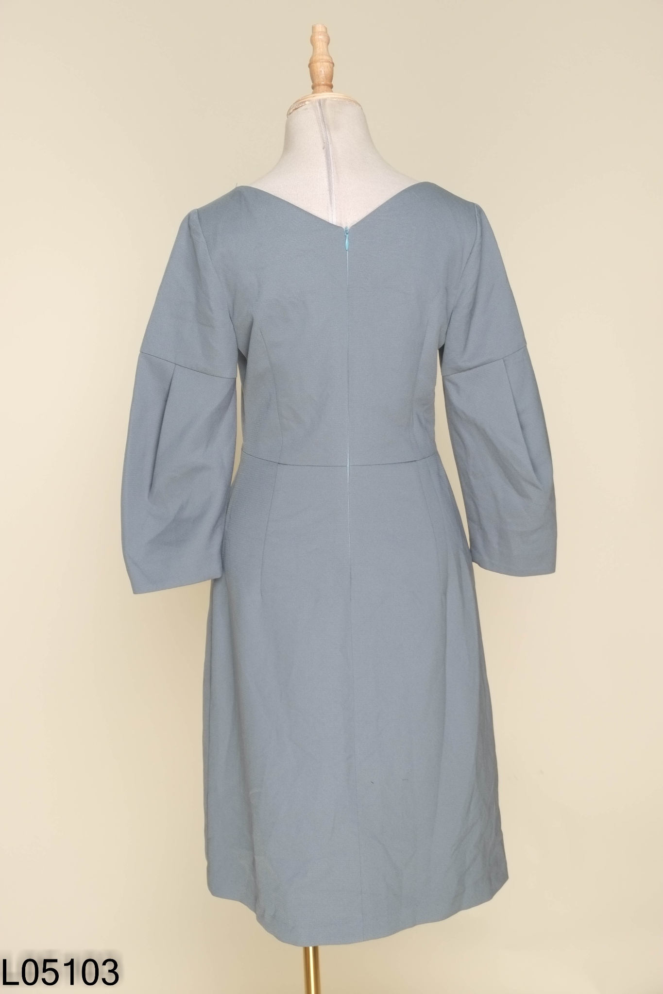 Váy ANOME xanh cổ tim