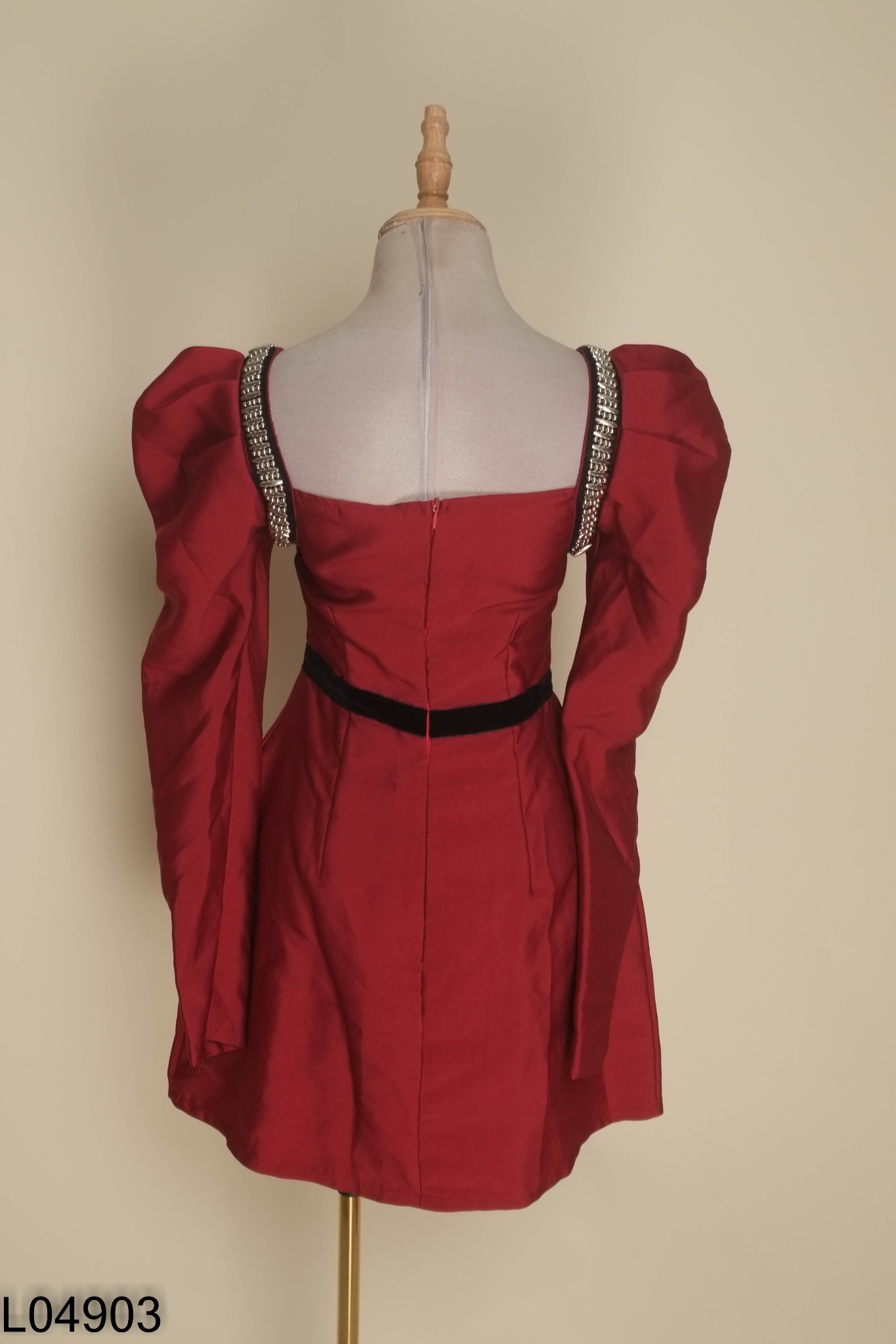 Váy RDY BOUTIQUE đỏ cổ vuông