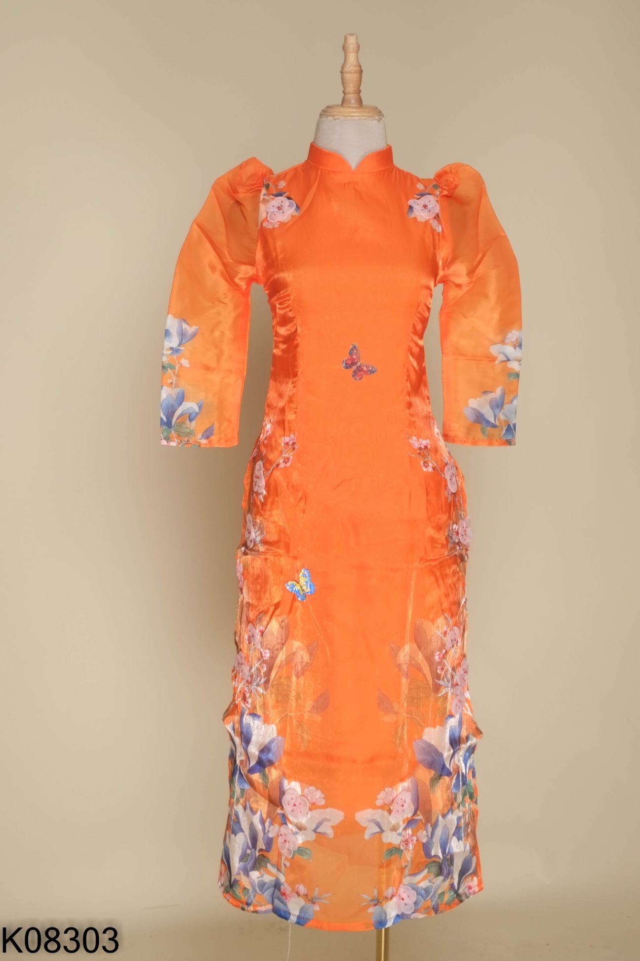 Áo dài voan cam họa tiết hoa